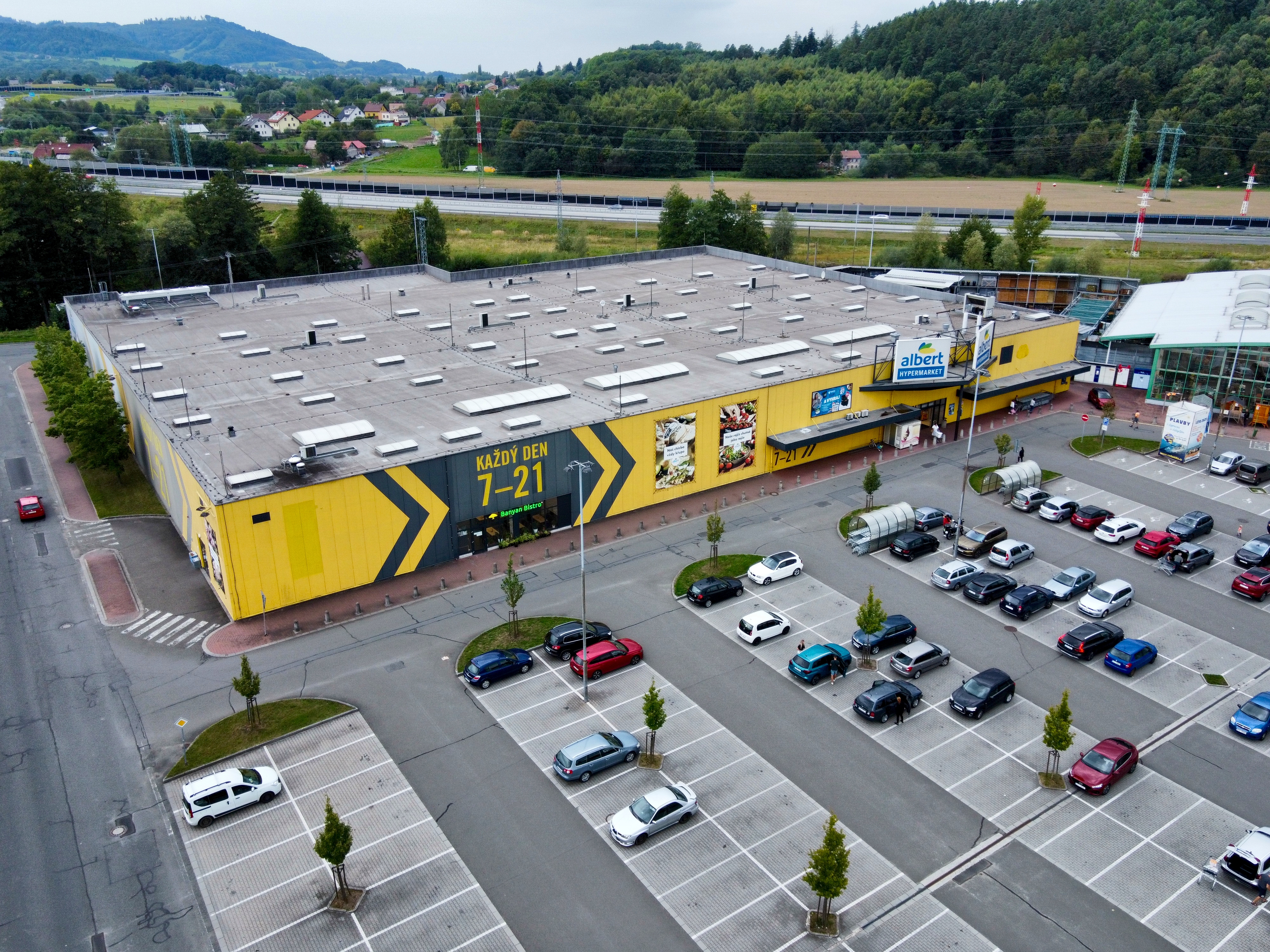 Albert Hypermarket