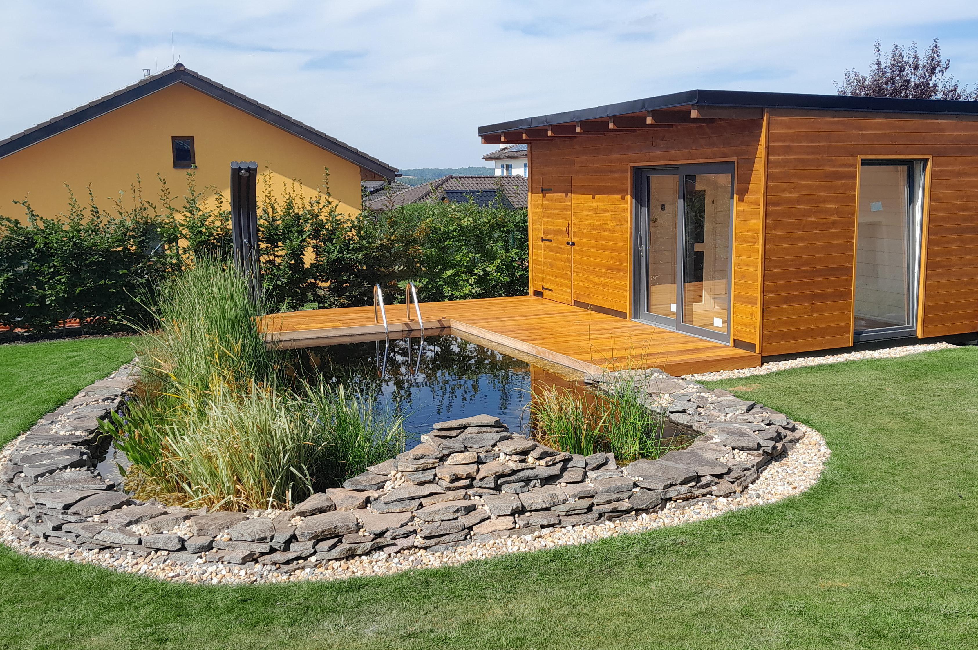 Bláhová zahradní architektura