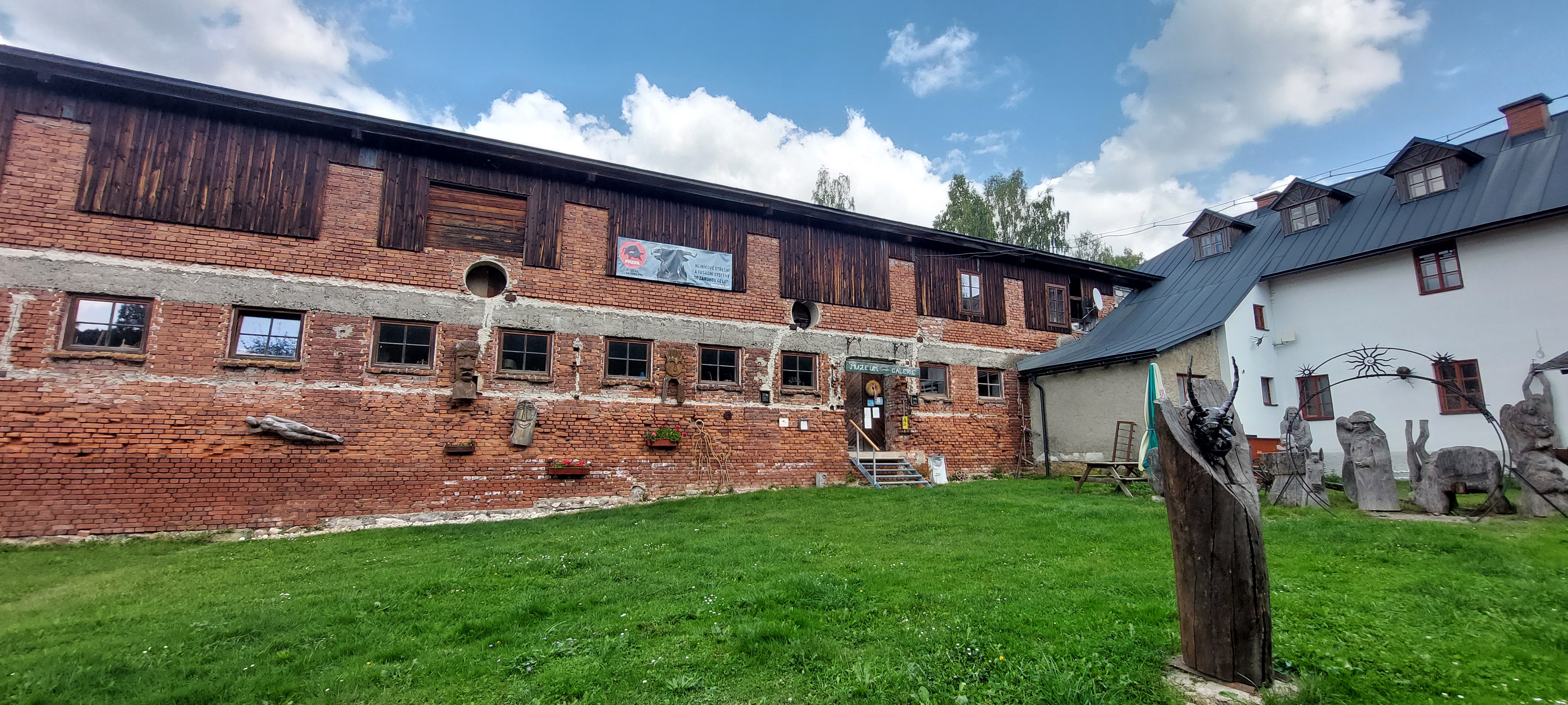 Muzeum a Galerie Starý kravín foto 3