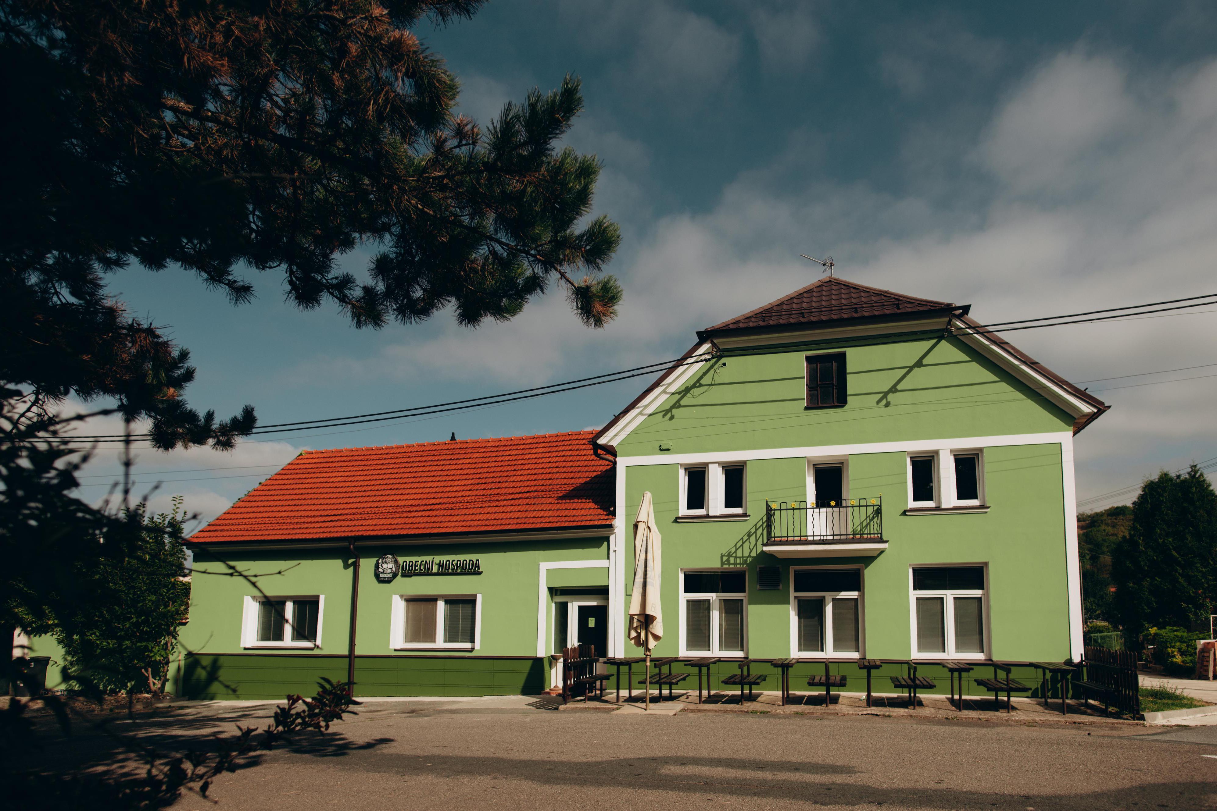 Obecní hospoda Vážany foto 1