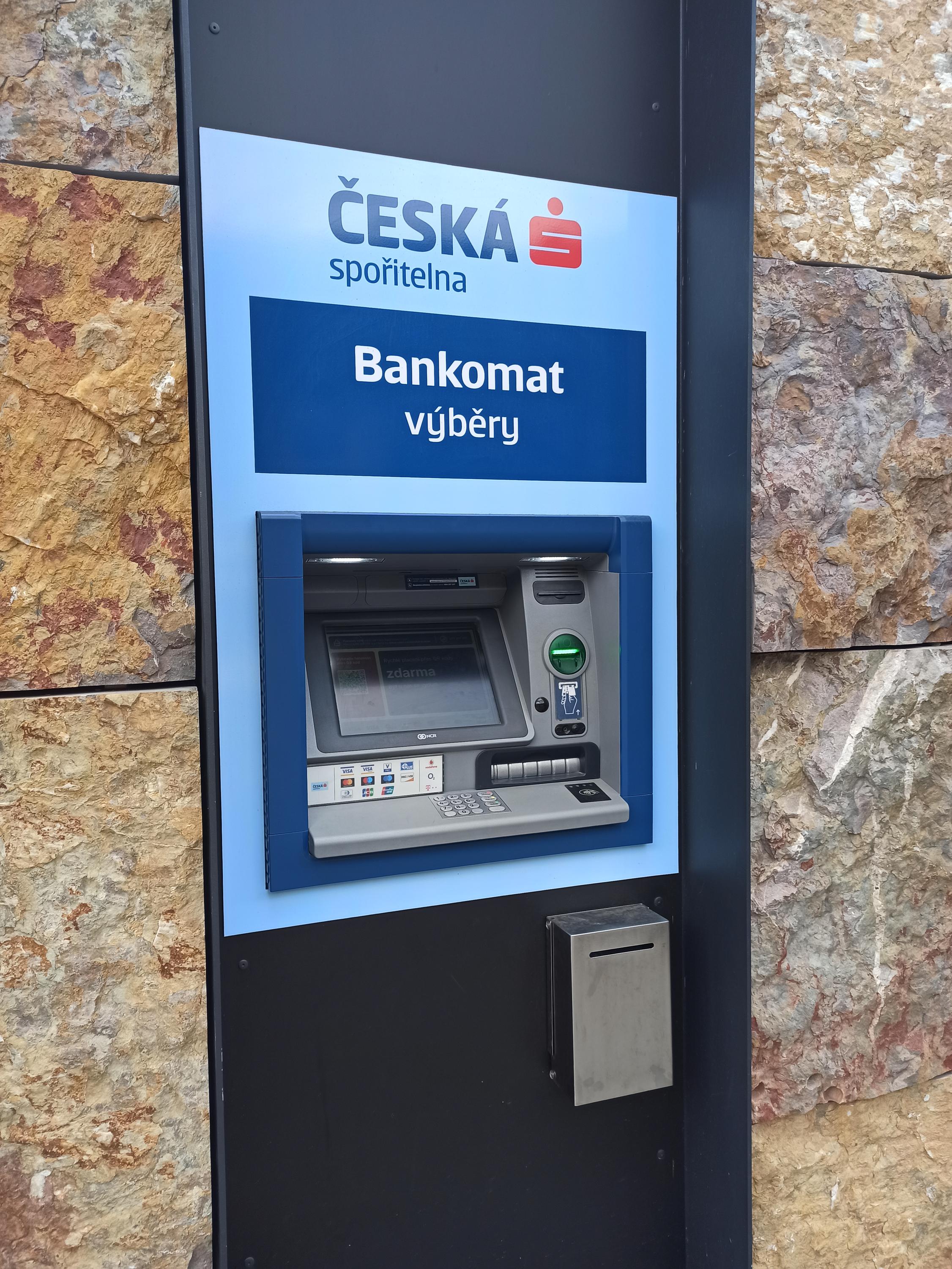 Bankomat České spořitelny foto 2