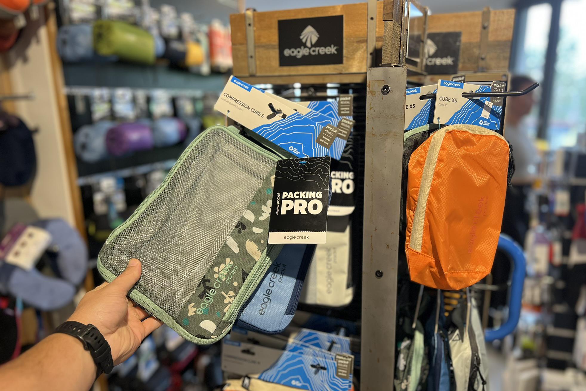 Eagle Creek - kompresní organizéry zavazadel.