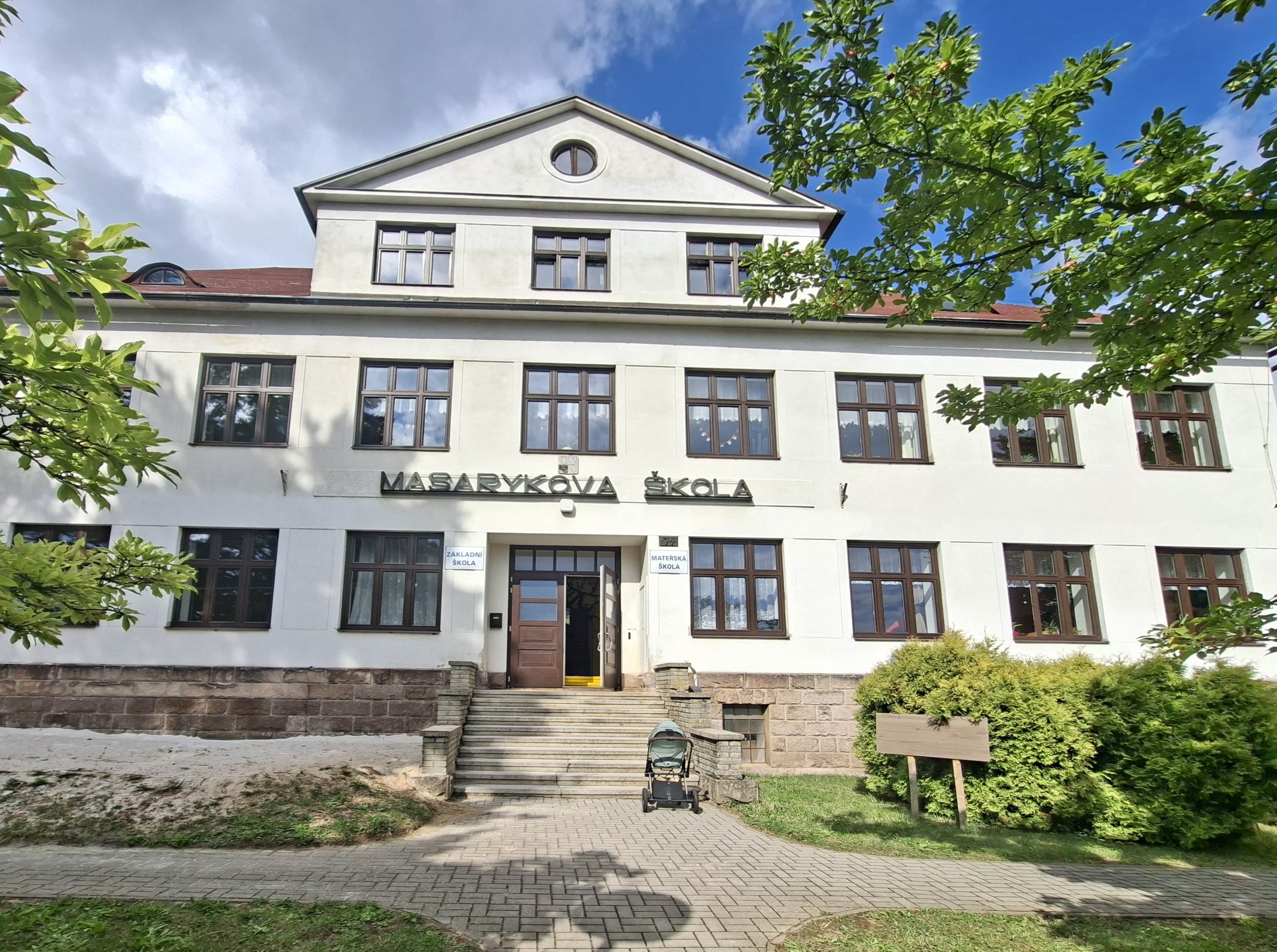 Masarykova ZŠ a MŠ Tatobity foto 2