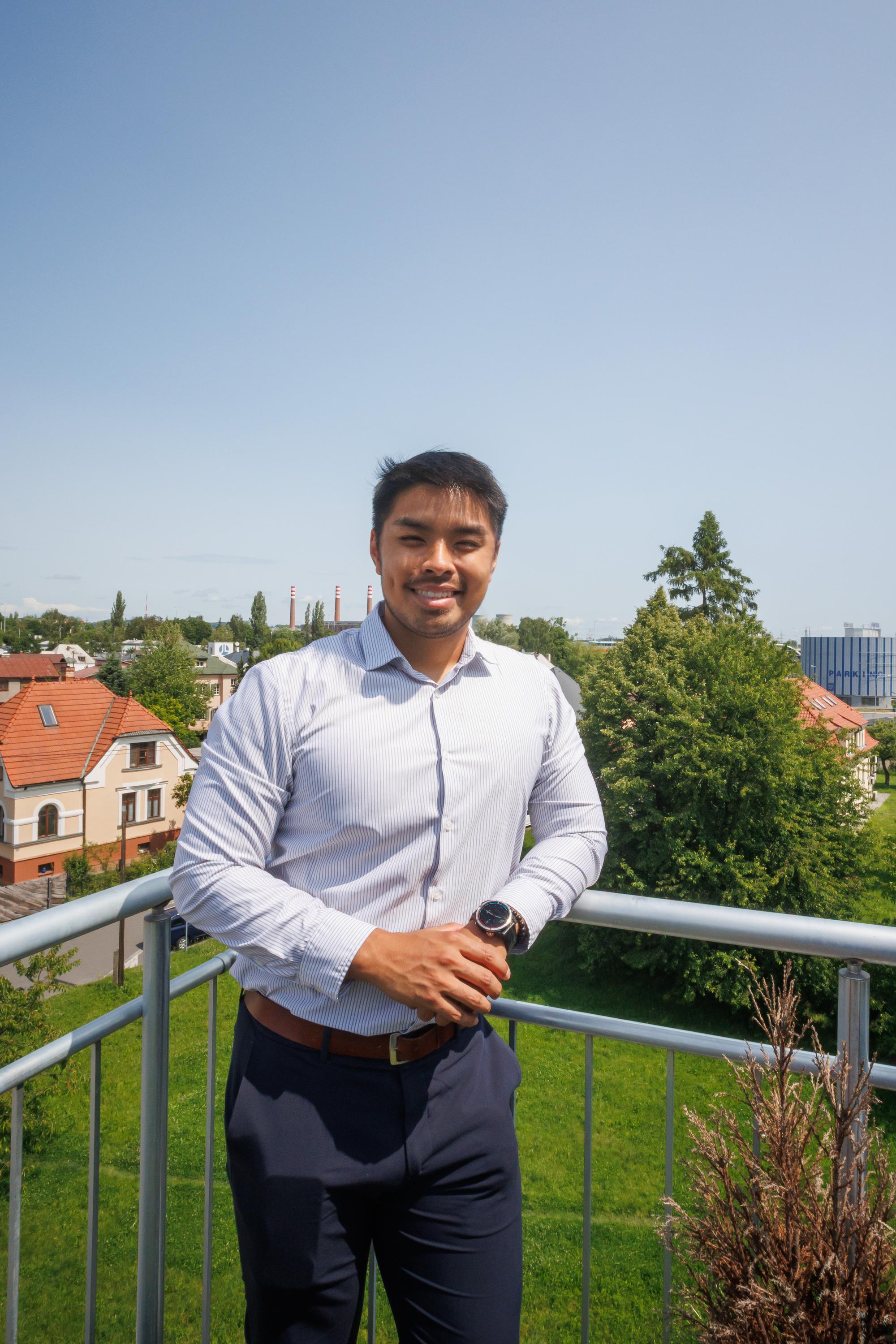 Minh Nguyen - RE/MAX Centrum, realitní makléř foto 4