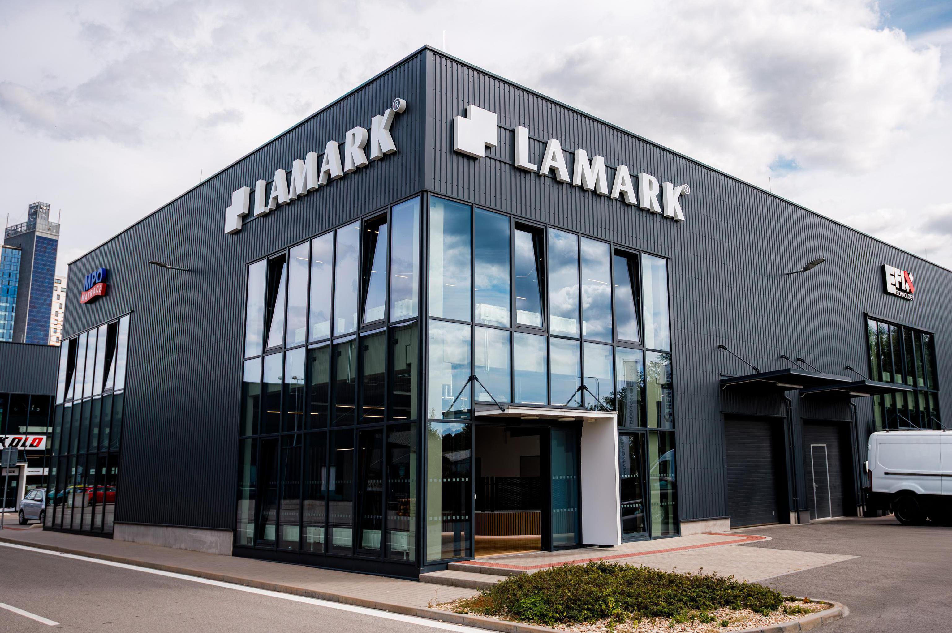 LAMARK s.r.o. | Český výrobce bran, plotů a pergol