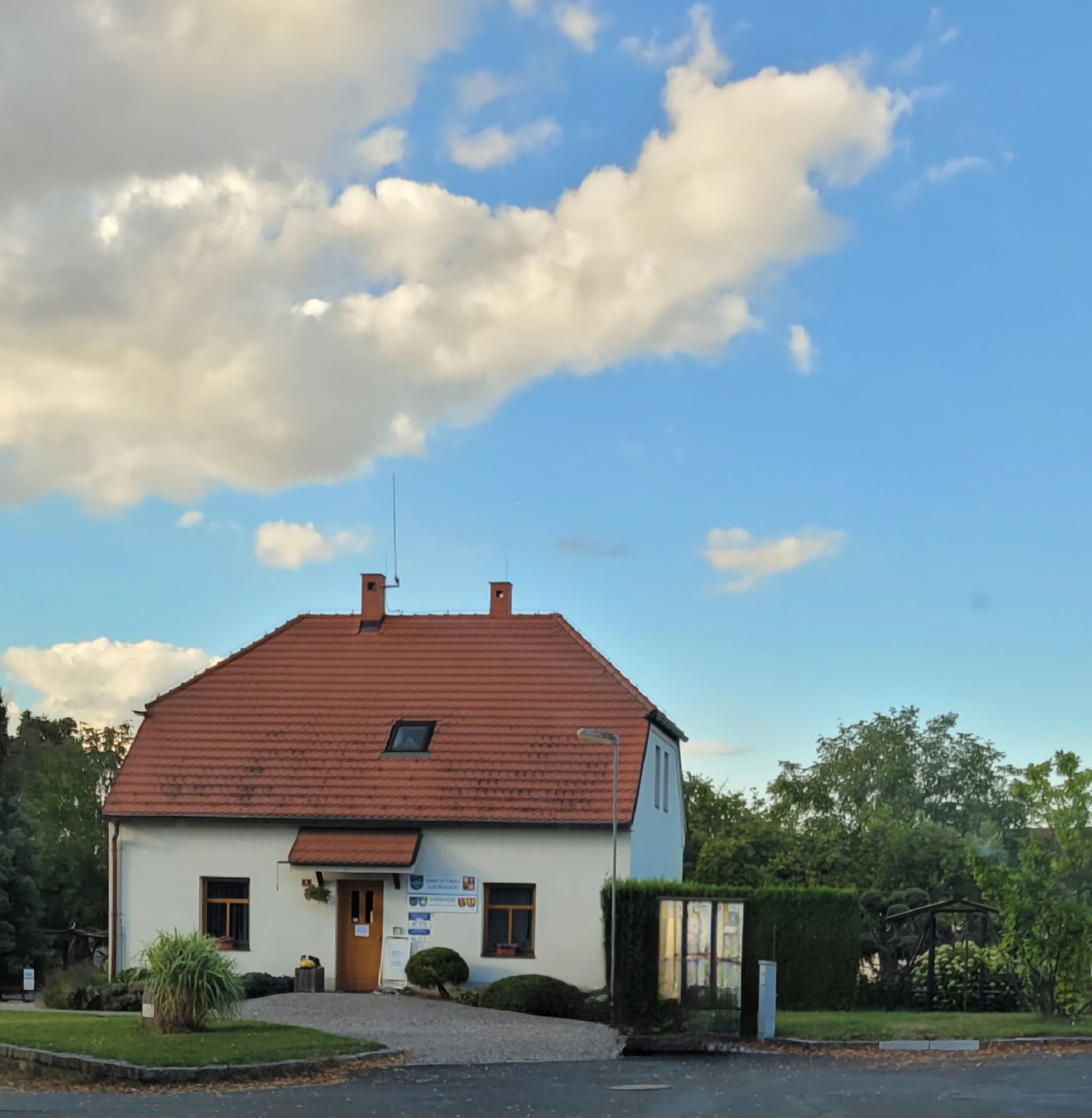 Louňovice - obecní úřad foto 4