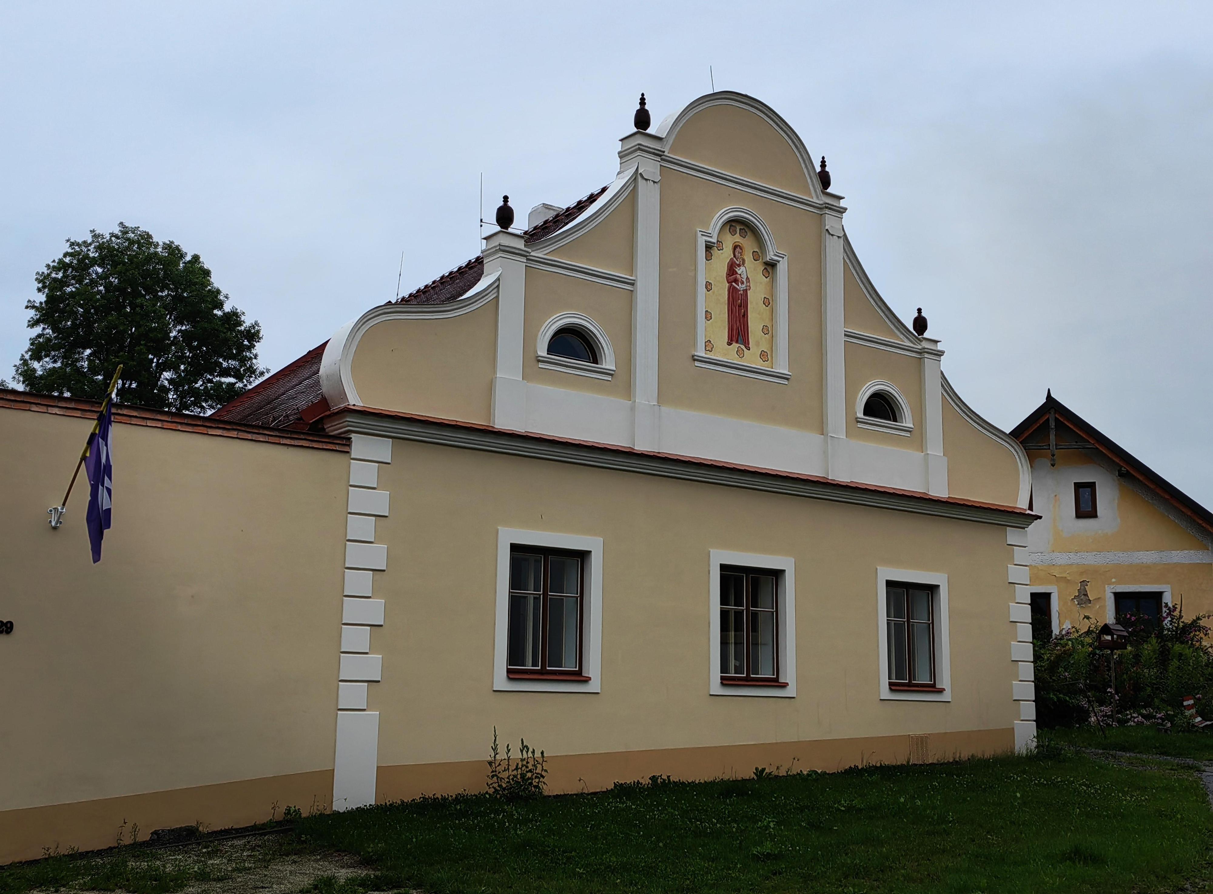 Němětice - obecní úřad foto 3