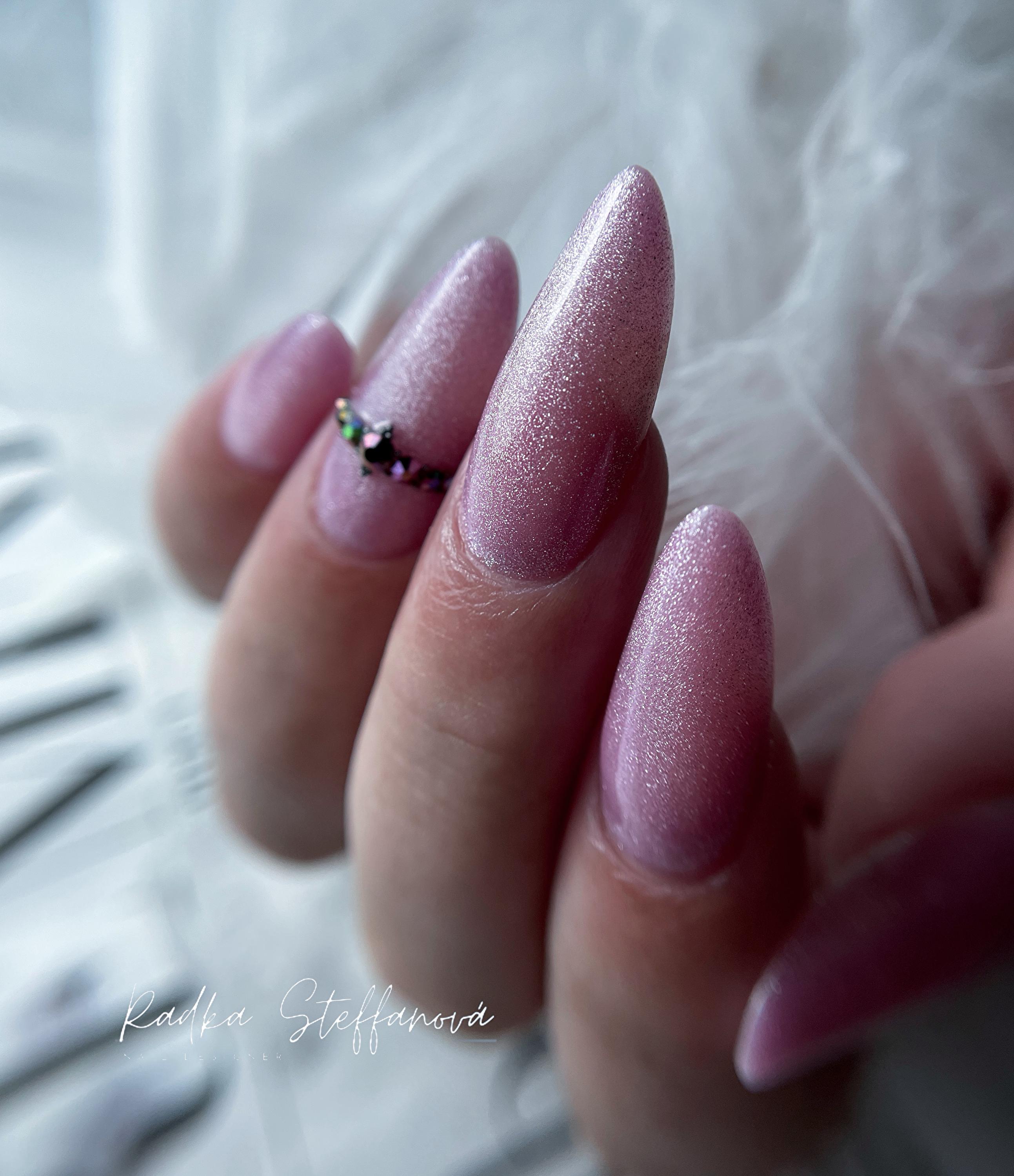 Gelové nehty Radka Steffanová foto 2