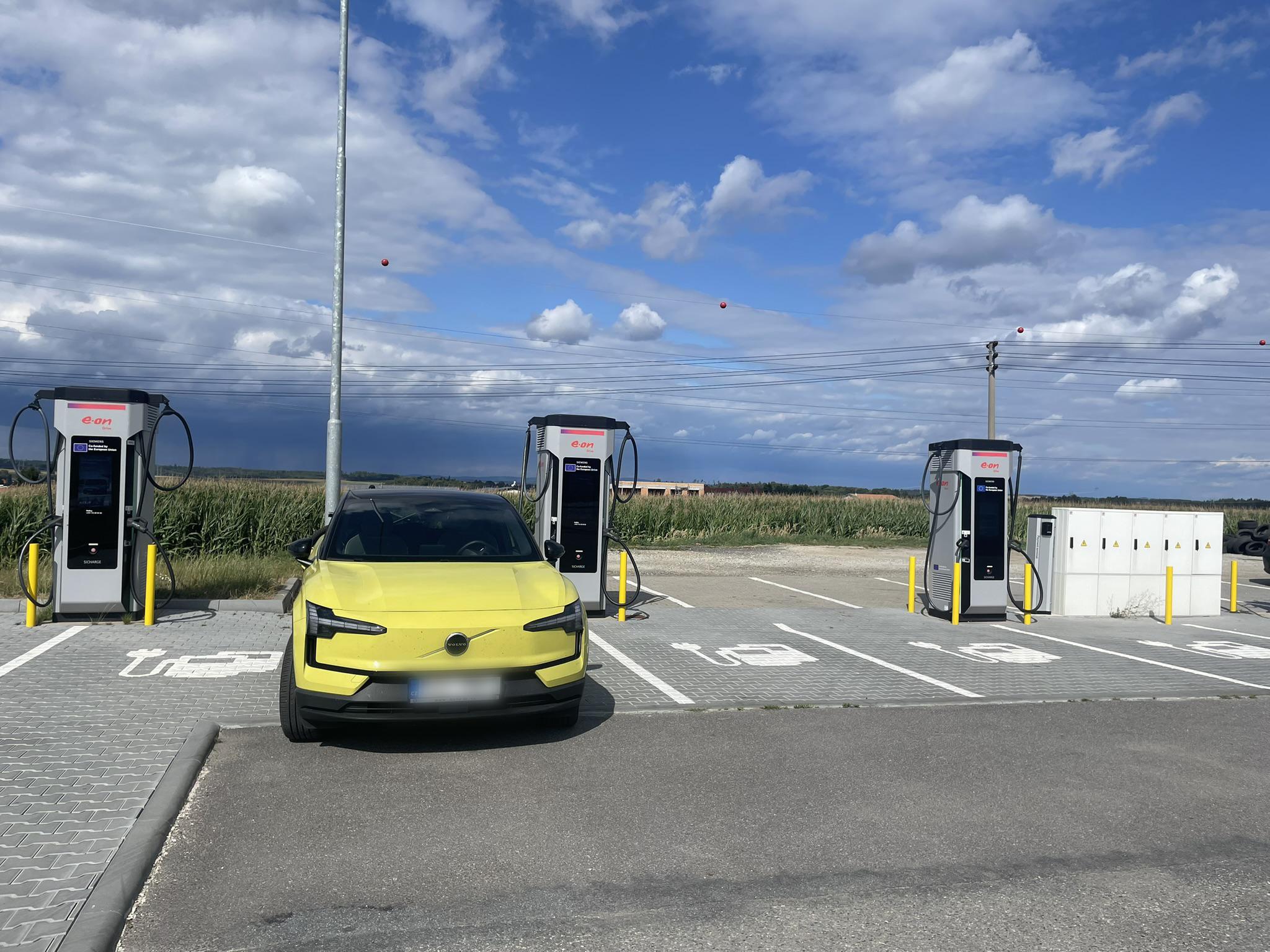 Dobíjecí stanice E.ON Drive