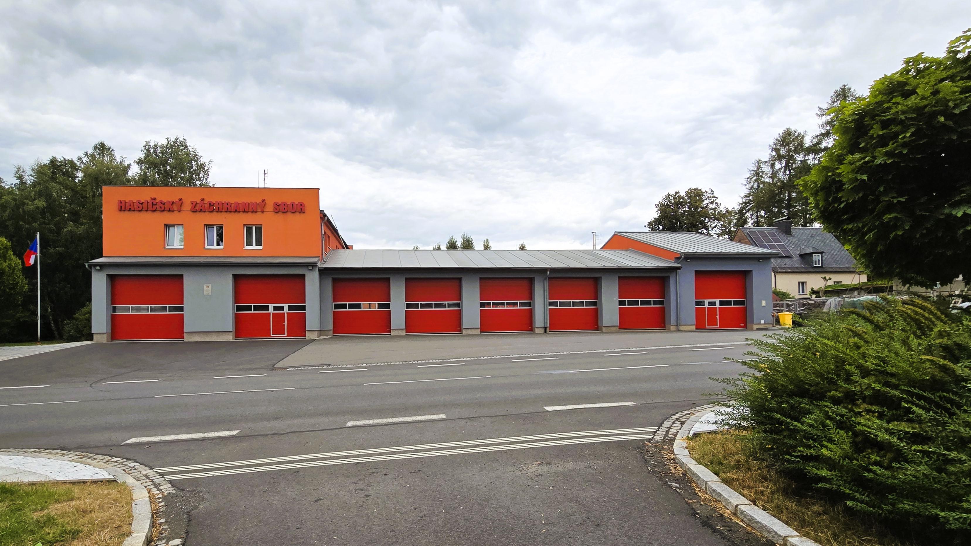 Hasičský záchranný sbor Moravskoslezského kraje - Pobočná požární stanice Rýmařov foto 2