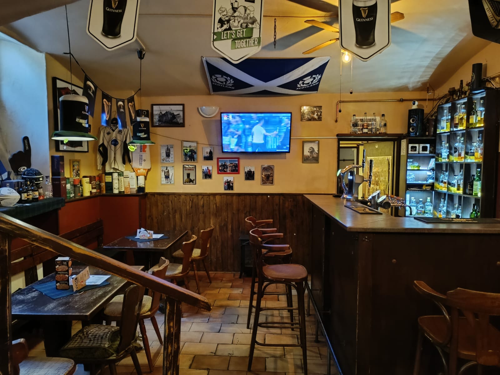 Skotský klub Šedý pes foto 6