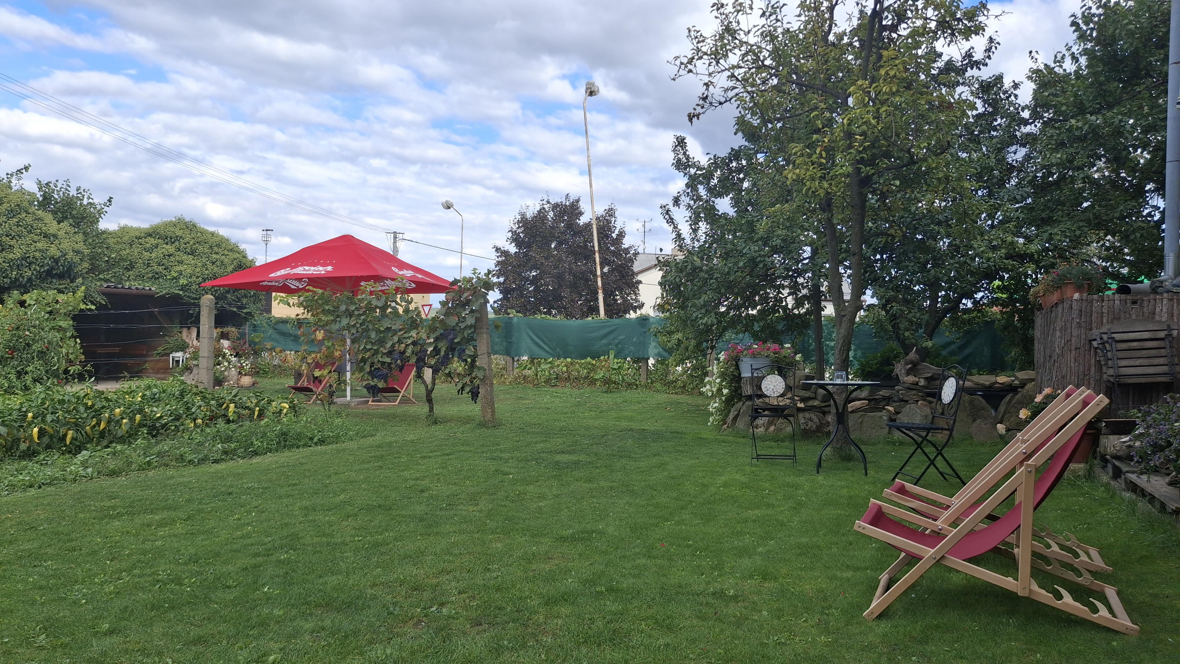 Ubytování Zahrada foto 2