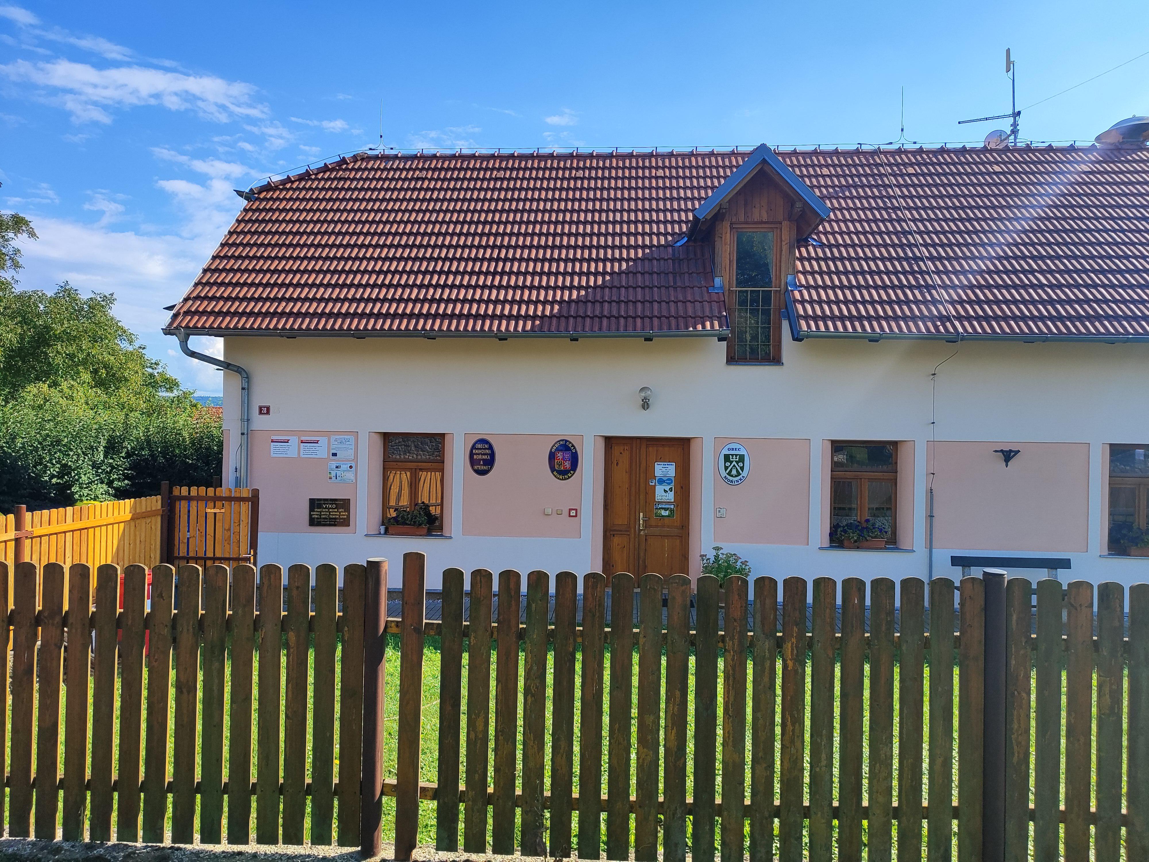 Mořinka - obecní úřad foto 4