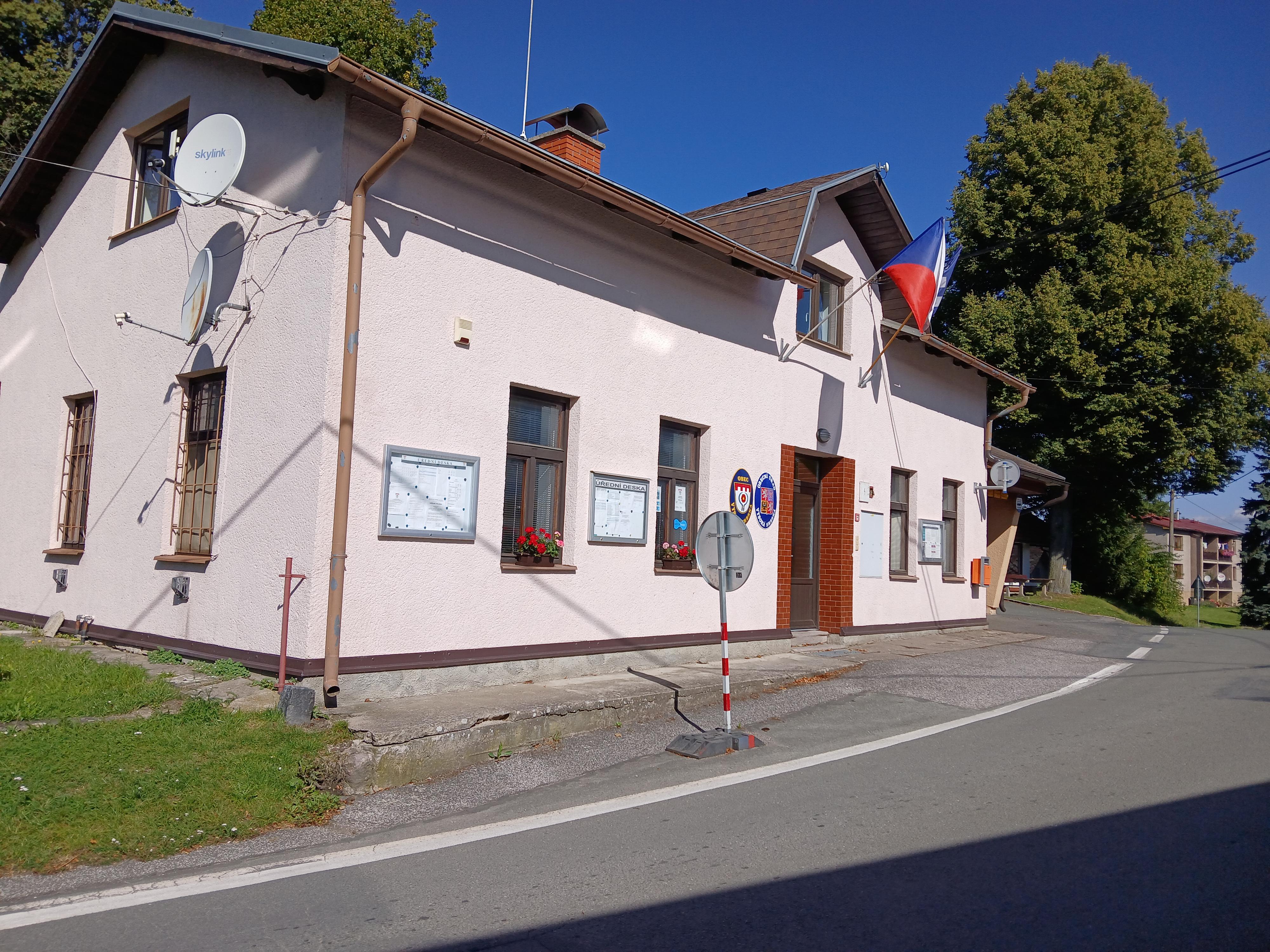 Vysoká Srbská - obecní úřad foto 4