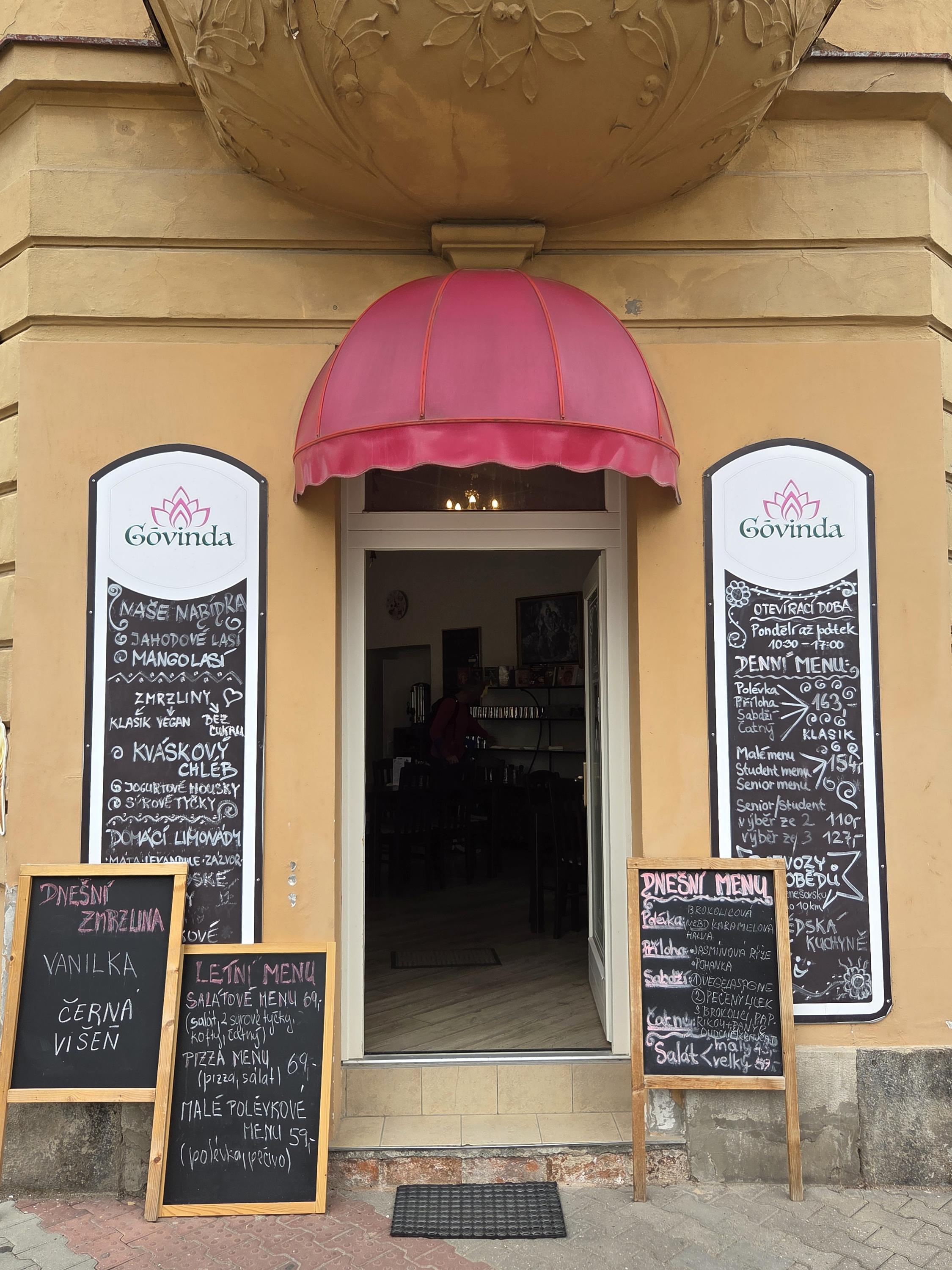 Góvinda - jídelna a cukrárna foto 5