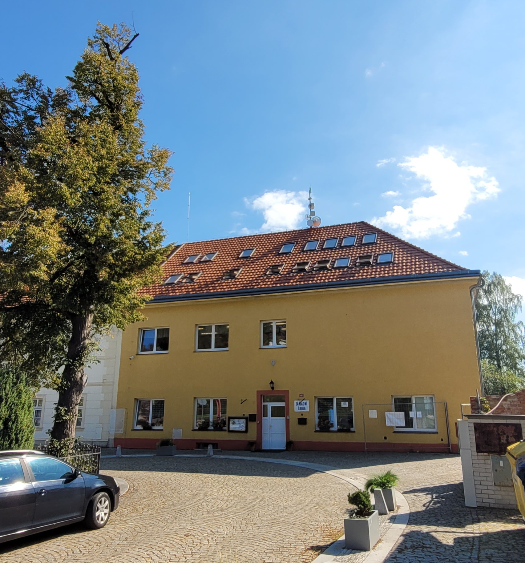 ZŠ Kostelec u Křížků foto 4