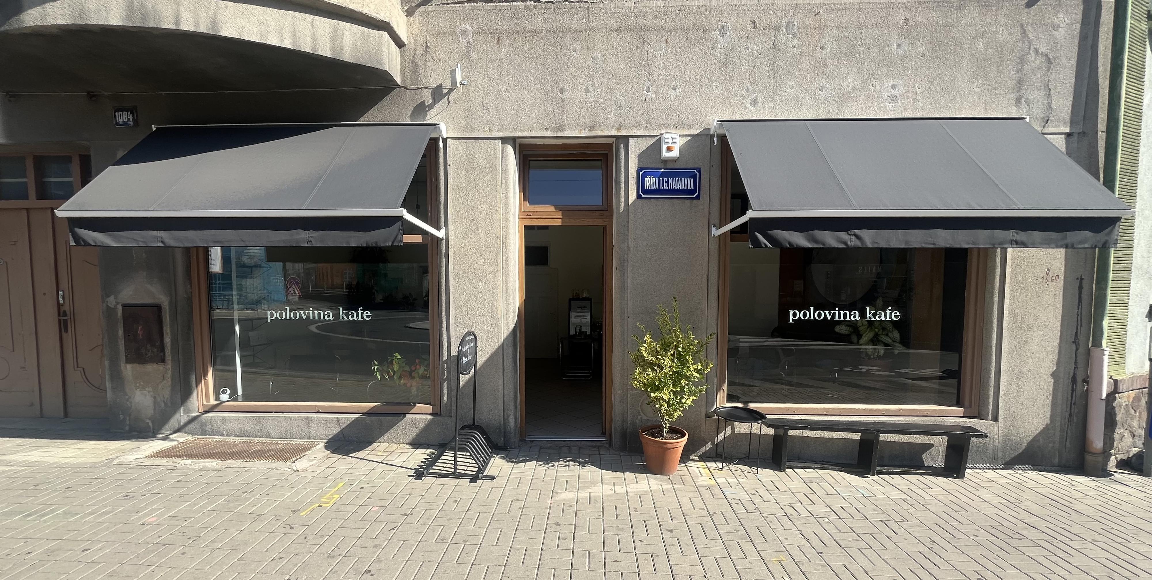 Polovina kafe foto 4