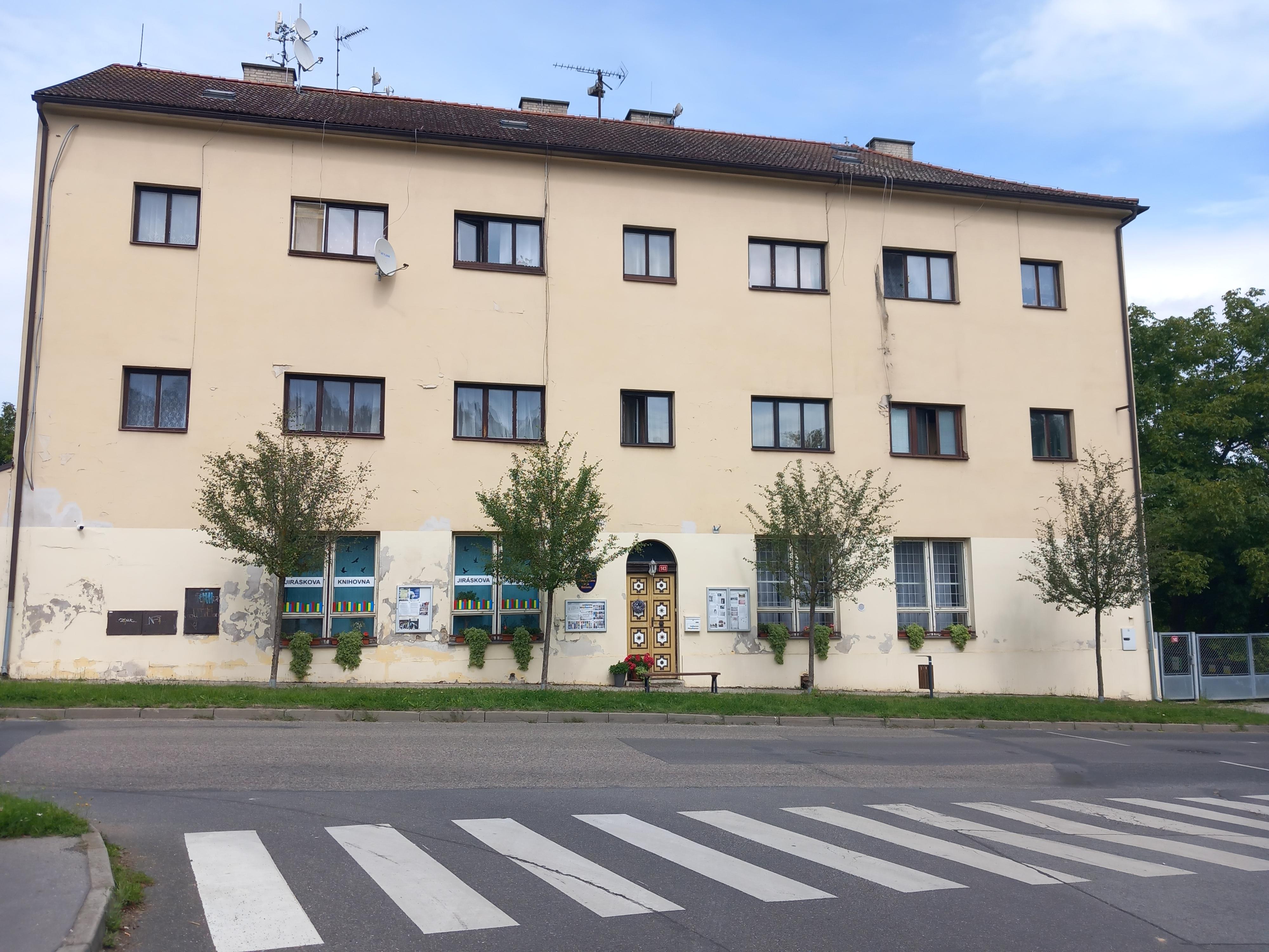 Jiráskova knihovna foto 6
