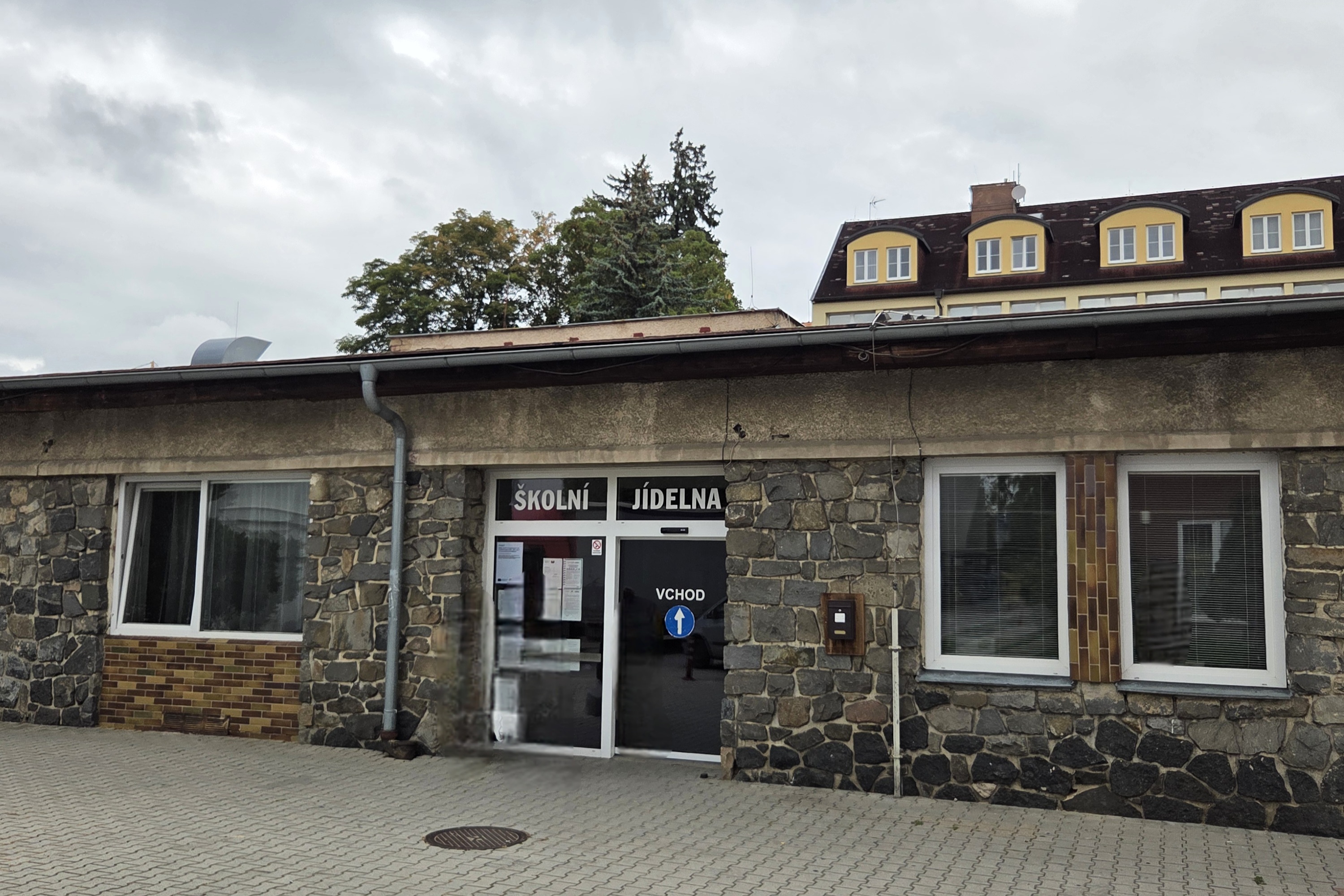 Školní jídelna Benešov, Jiráskova foto 3