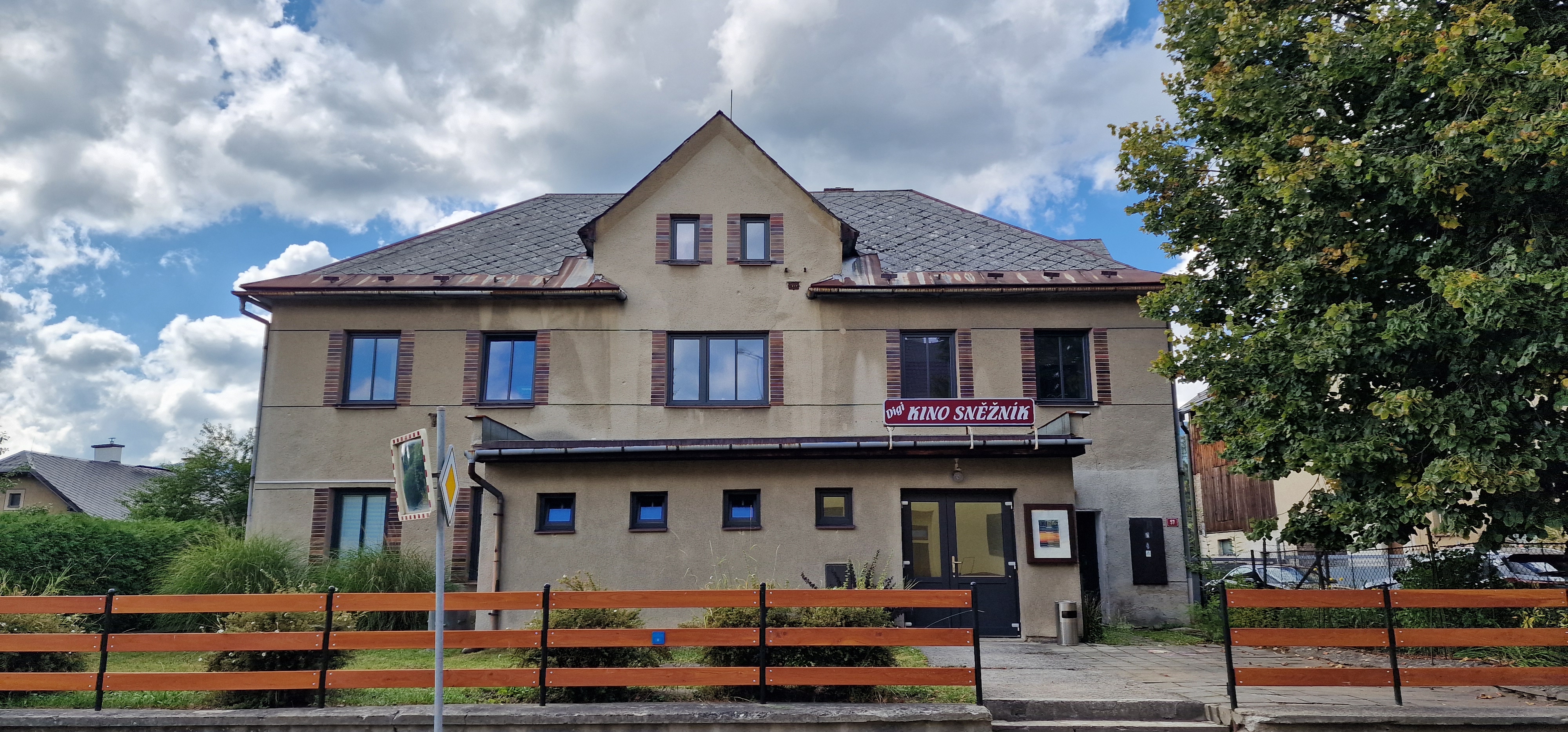 Kino Sněžník foto 2