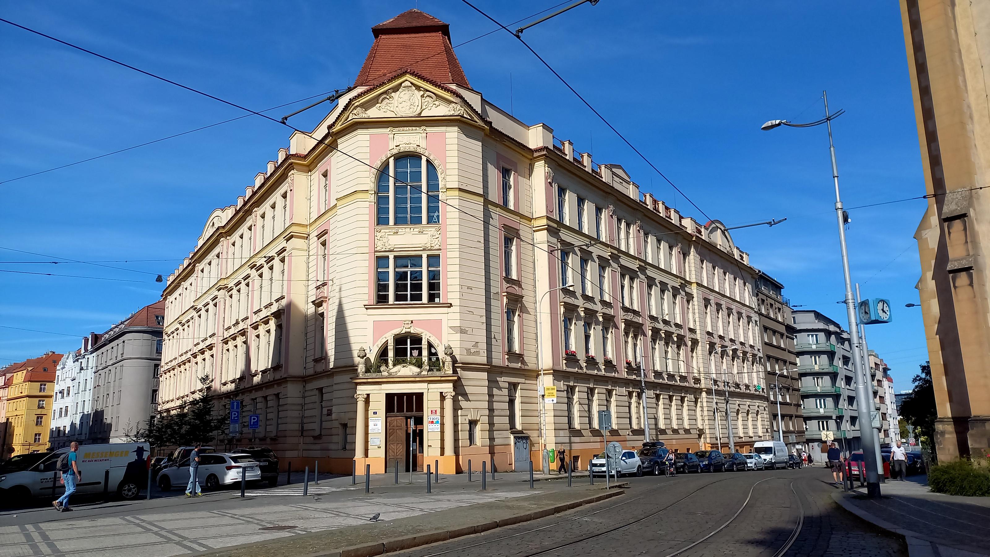 ZŠ Praha 7, Strossmayerovo náměstí foto 5