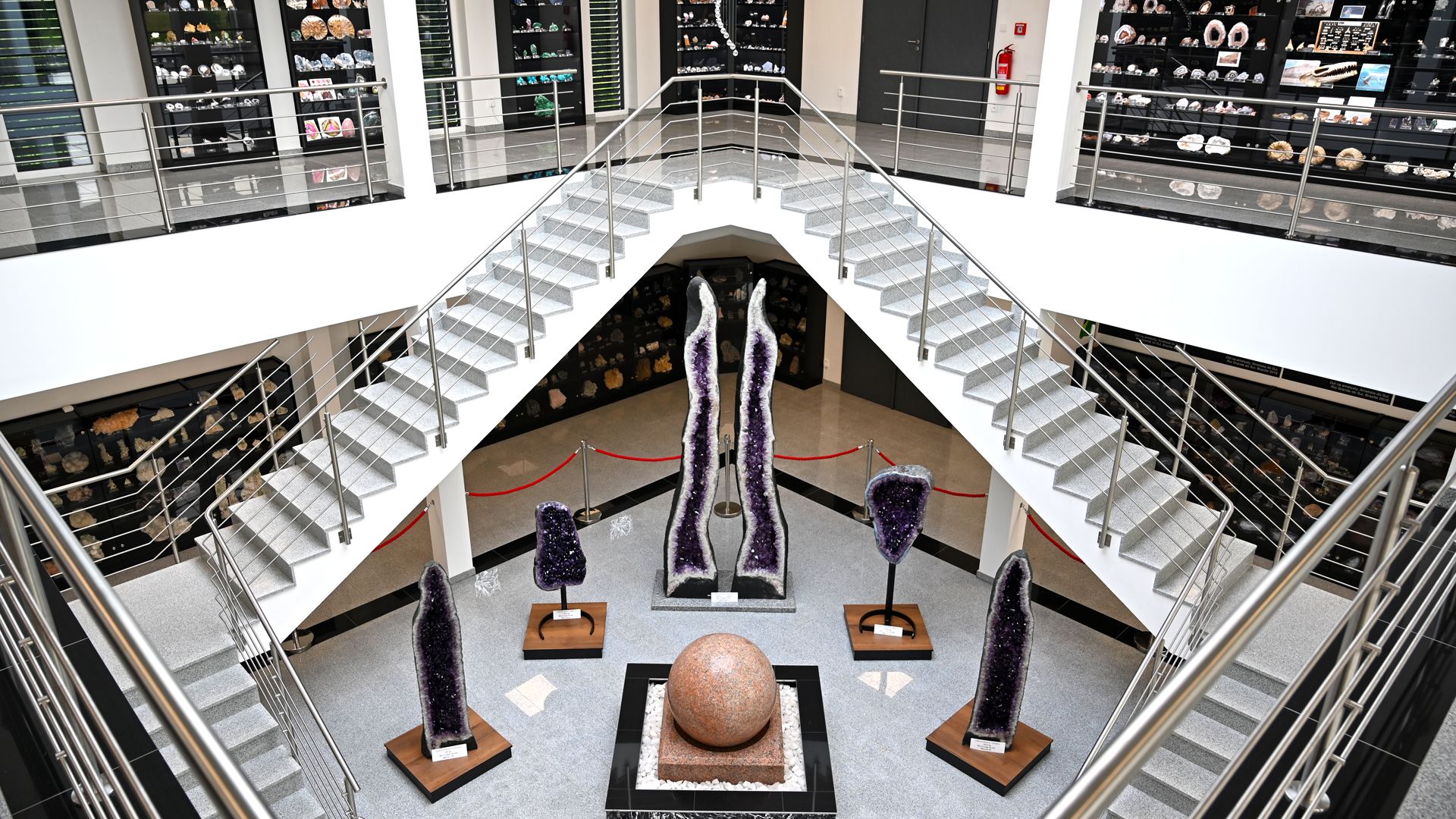 Galerie minerálů - muzeum minerálů a drahých kamenů foto 3