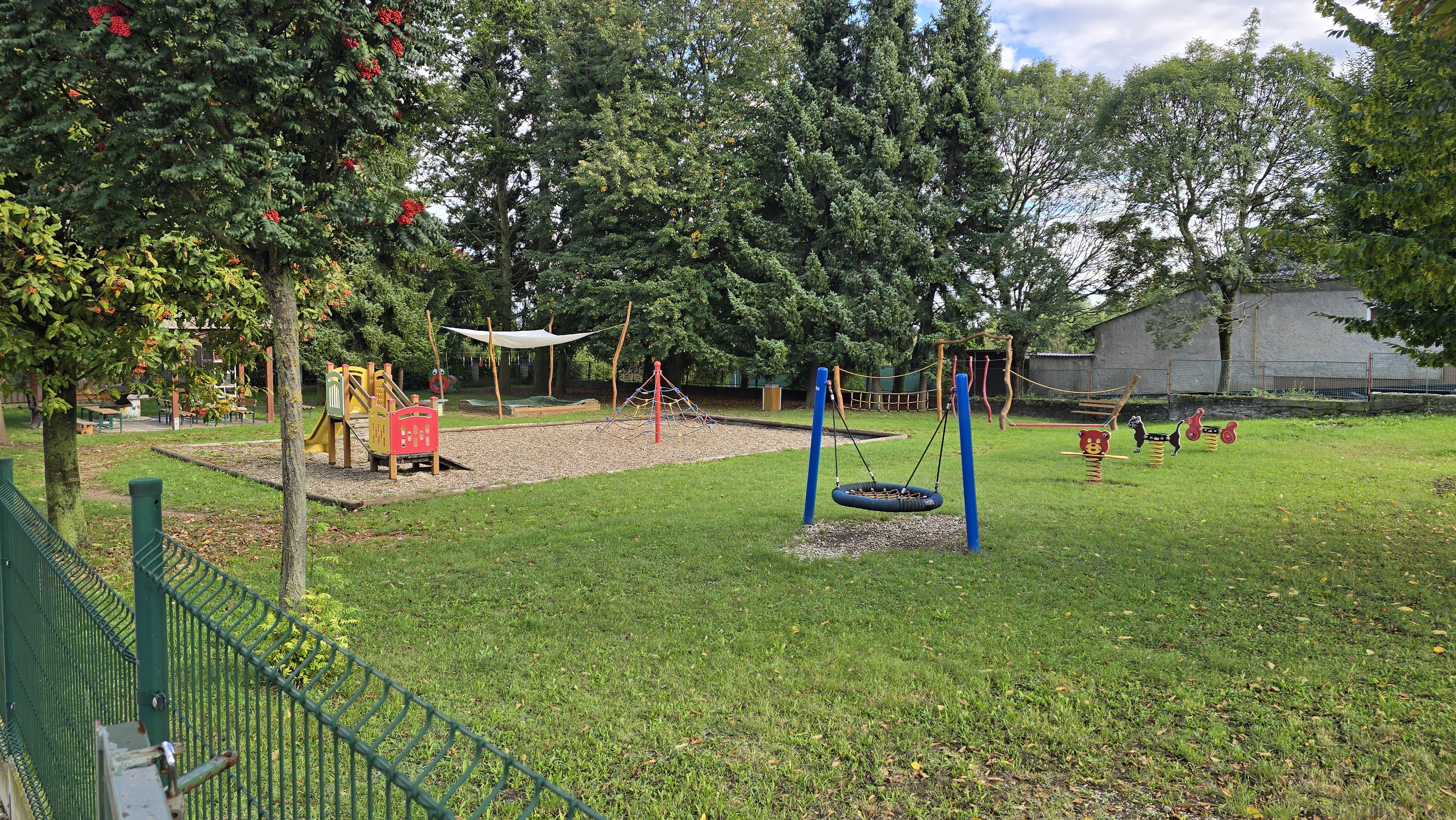 ZŠ a MŠ Kožušany - Tážaly foto 3