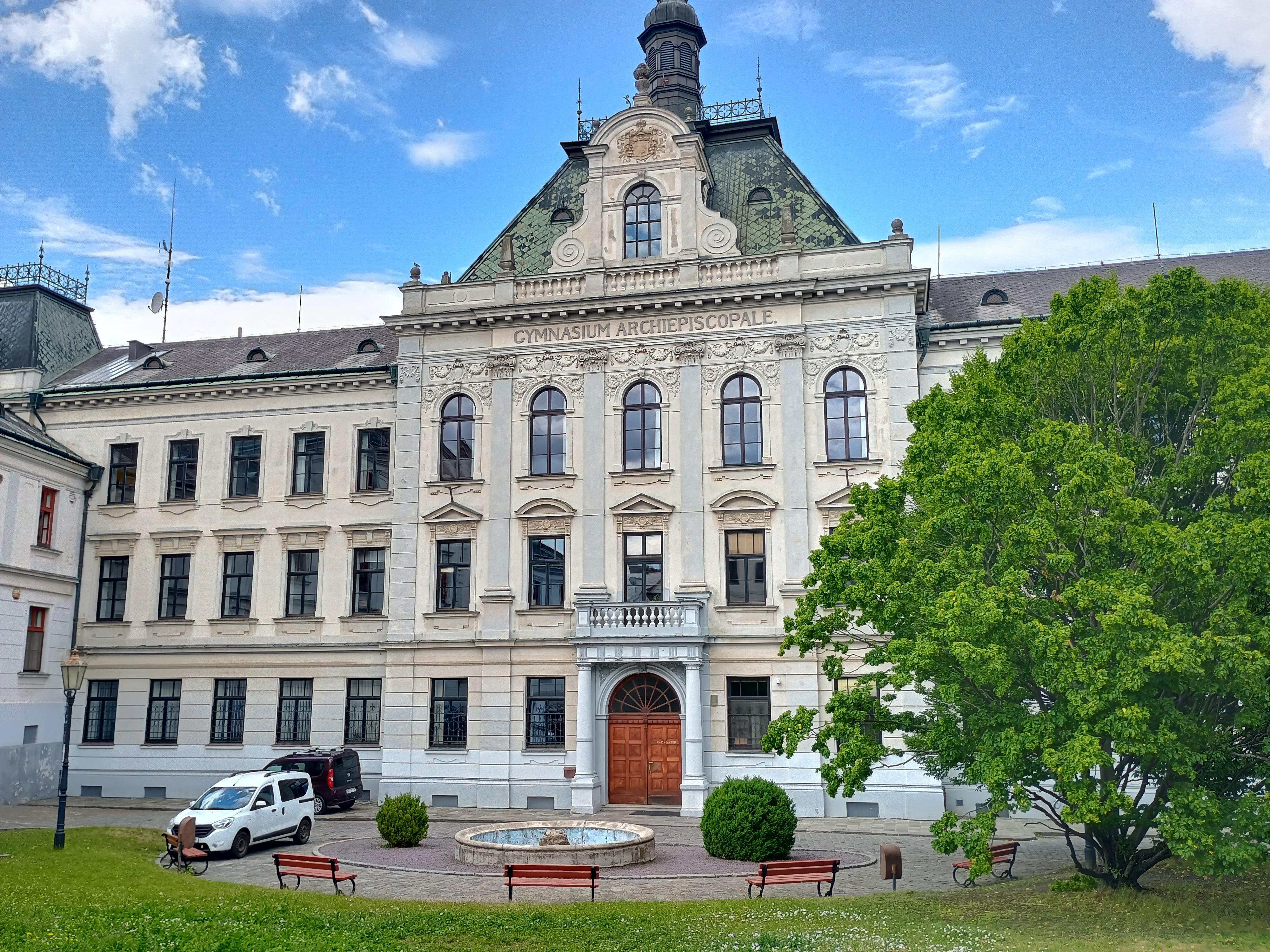 Knihovna Arcibiskupského gymnázia Kroměříž foto 6
