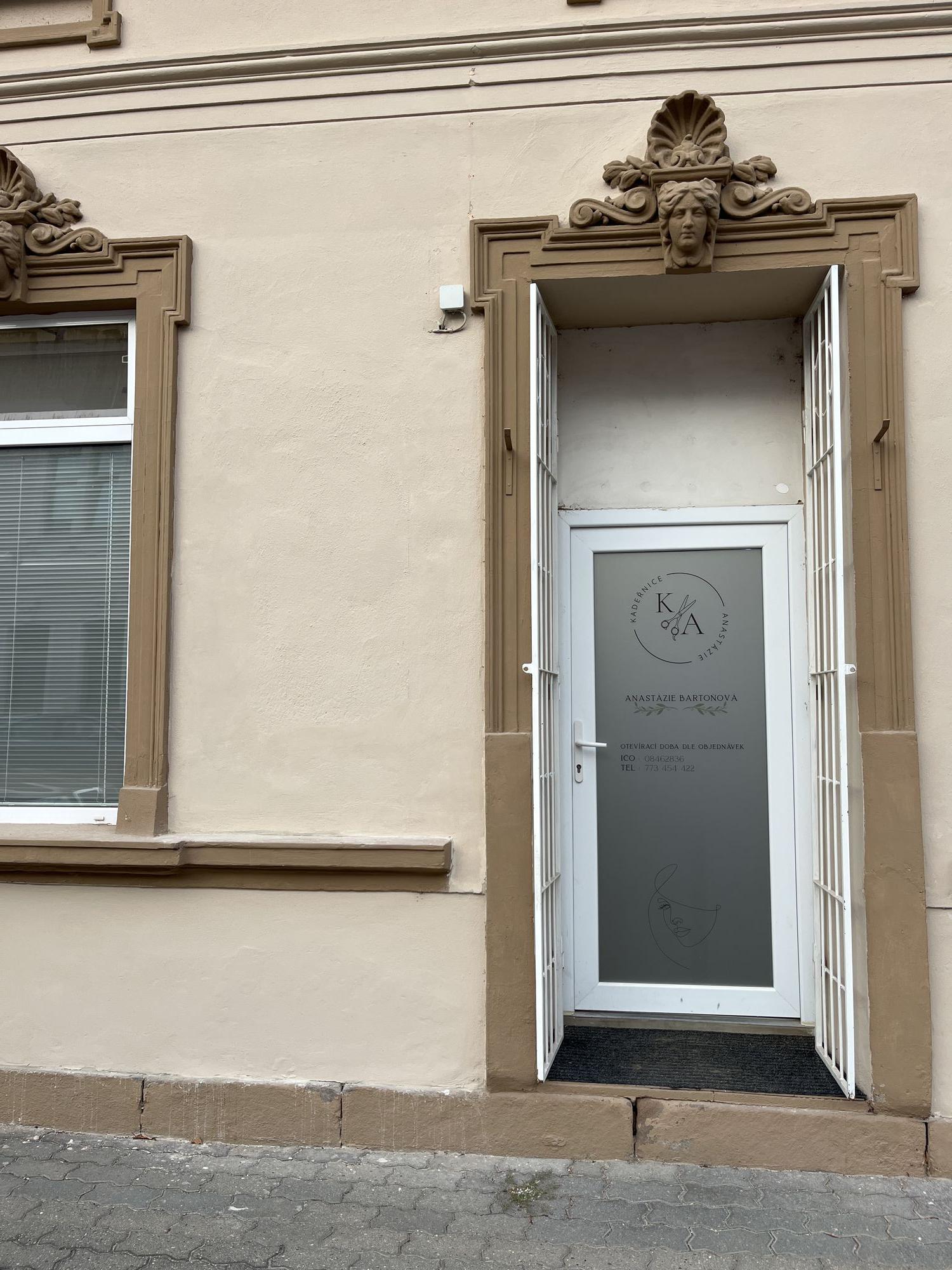 Kadeřnice Anastázie Bartoňová foto 2