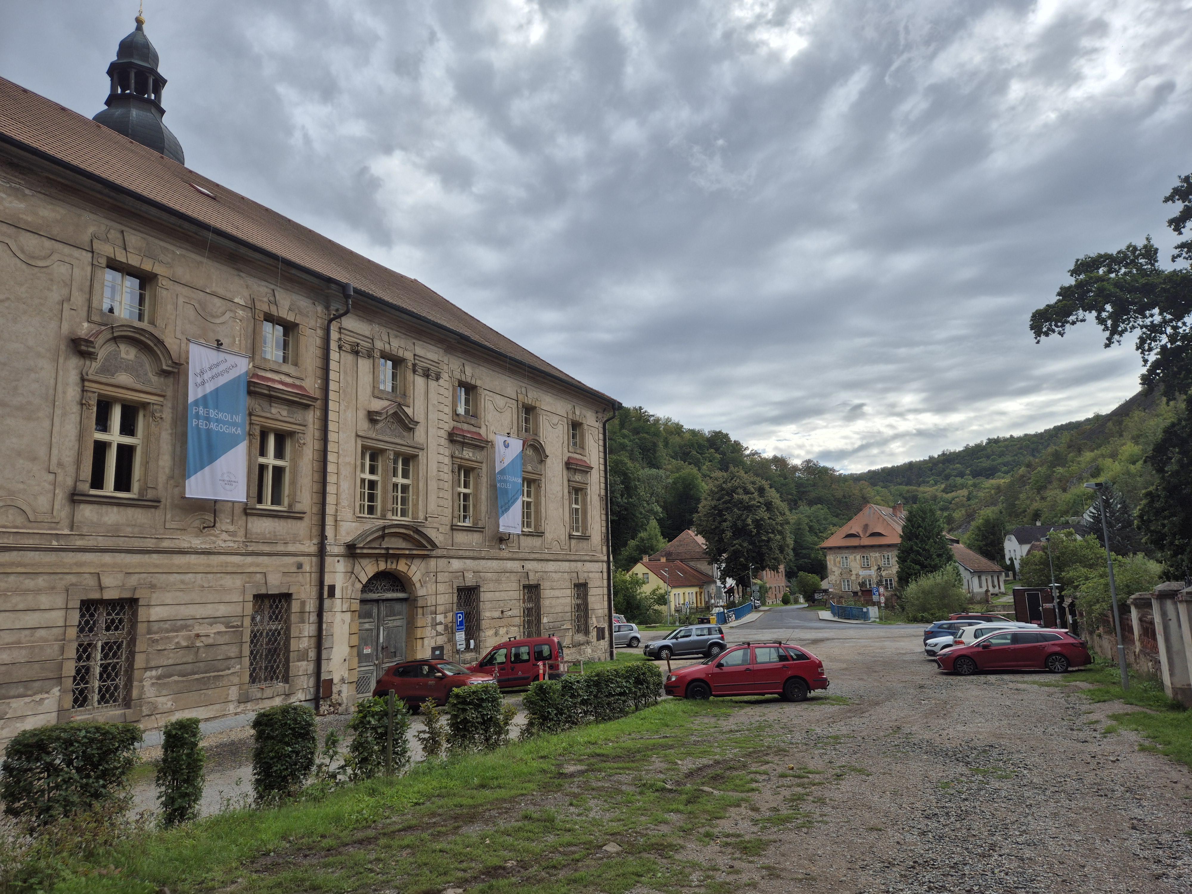 Svatojánská kolej - vyšší odborná škola pedagogická foto 3