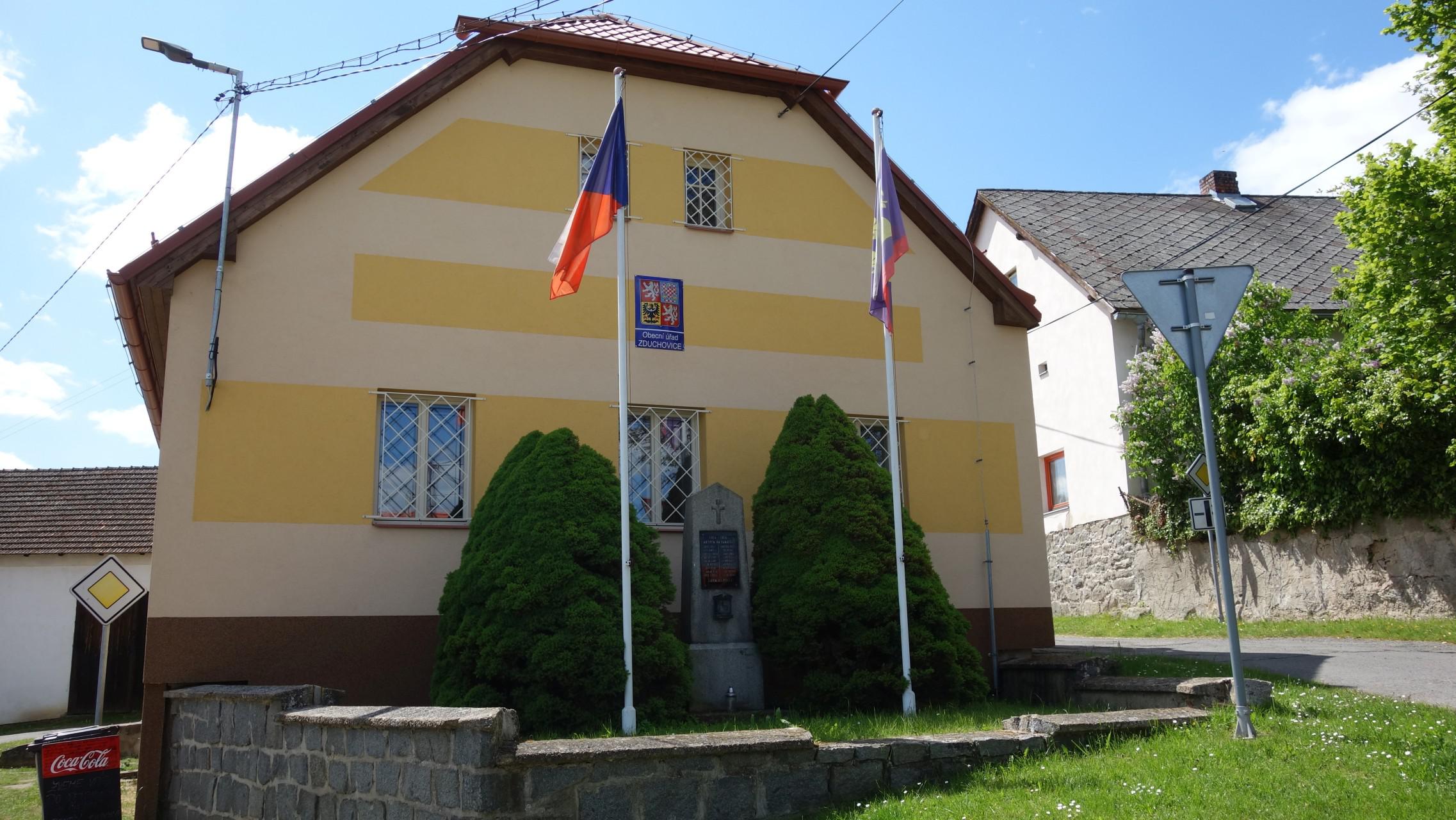 Zduchovice - obecní úřad foto 6