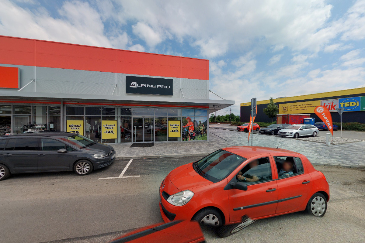 ALPINE PRO OUTLET foto 4