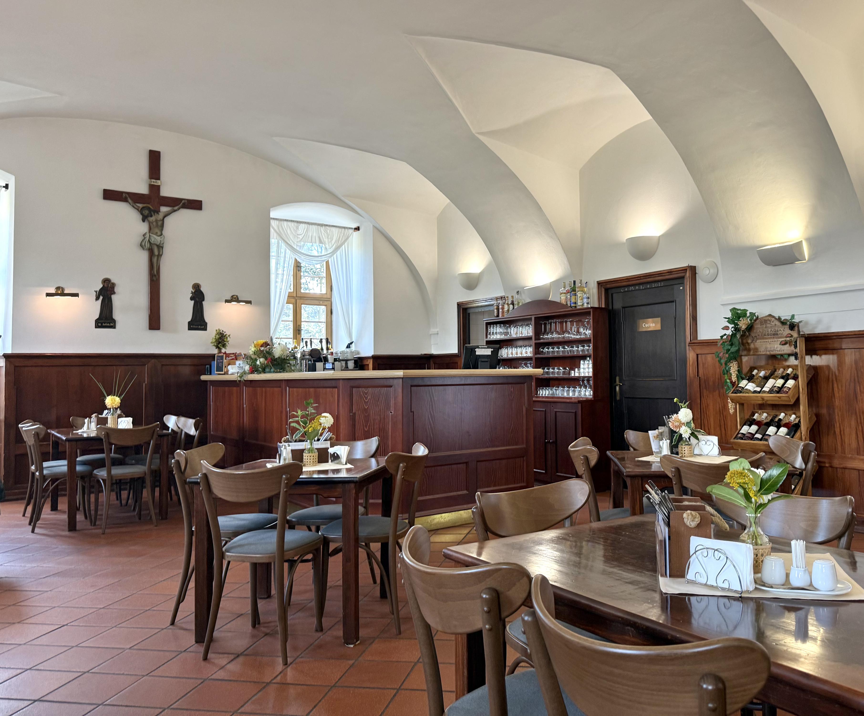 Klášterní restaurace Hejnice foto 3