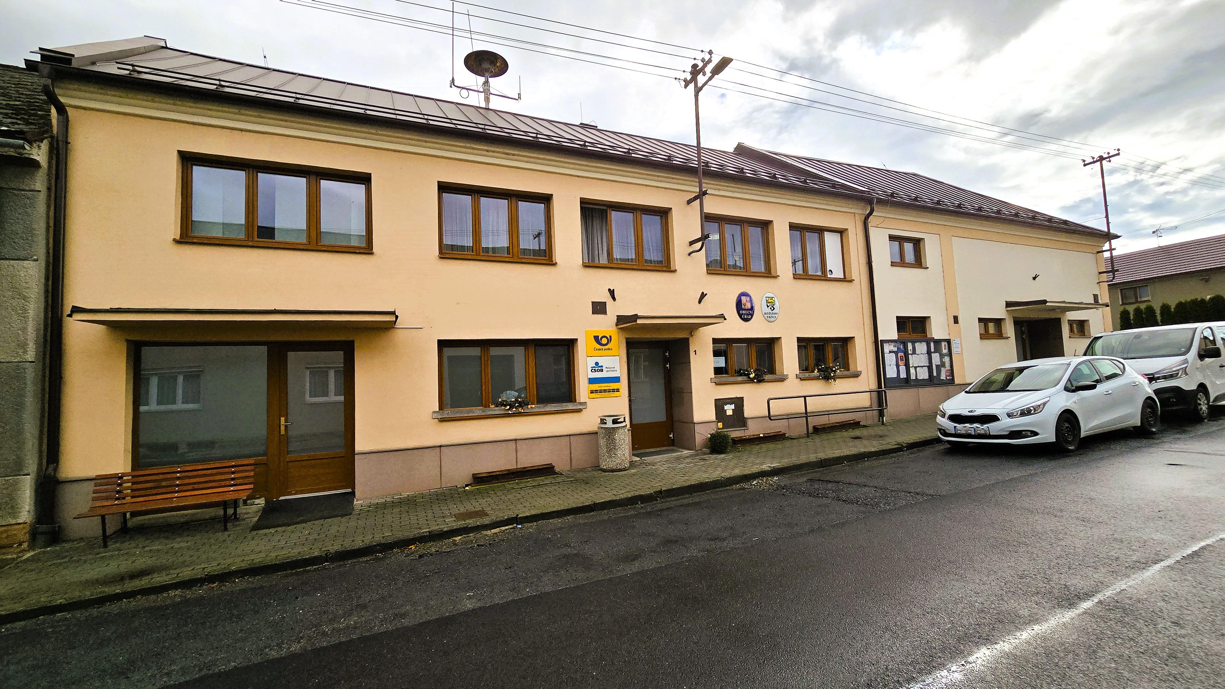 Obecní knihovna Kožušany-Tážaly foto 3