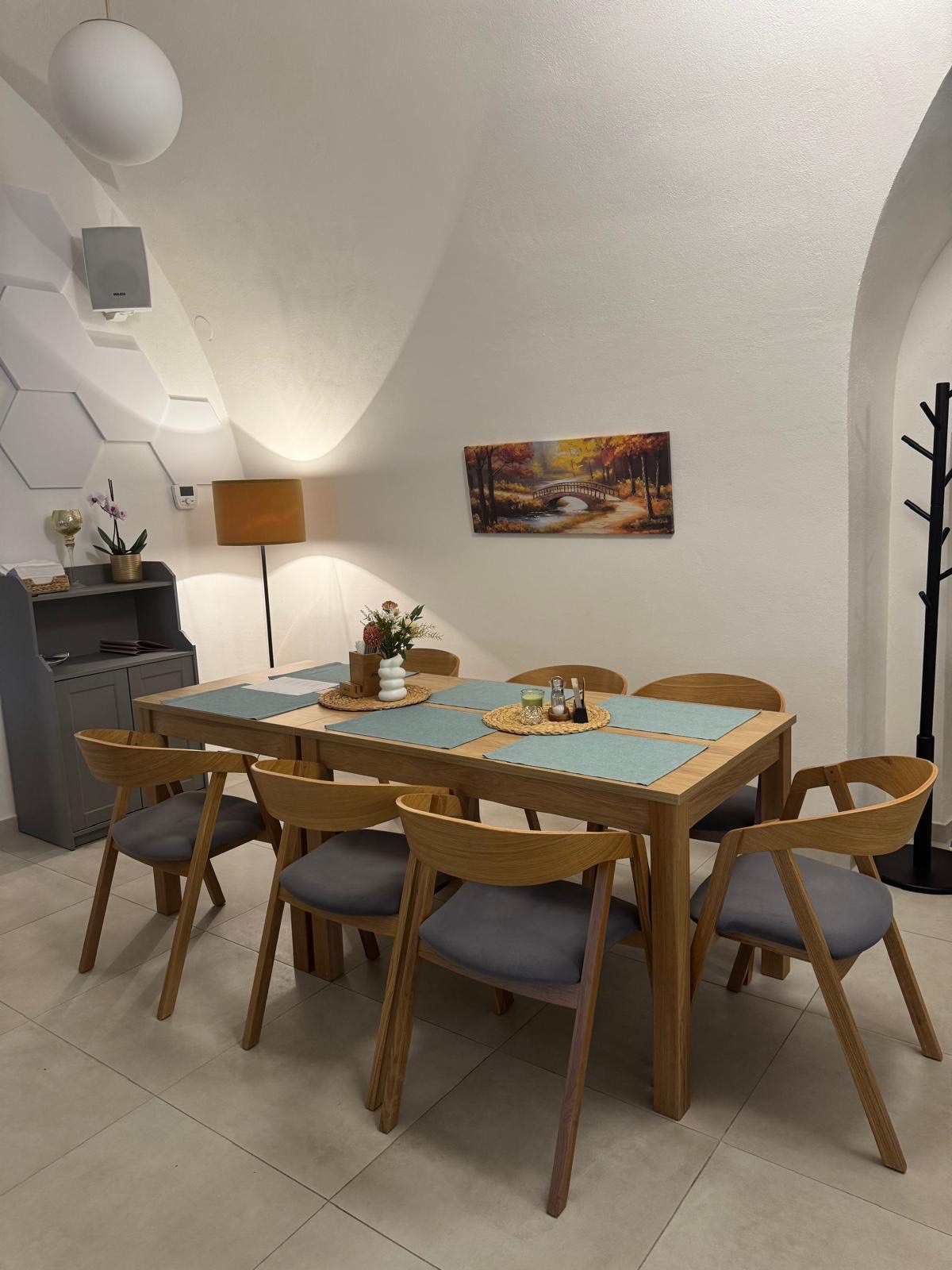 Restaurace a zahrádka na Tvrzi foto 2