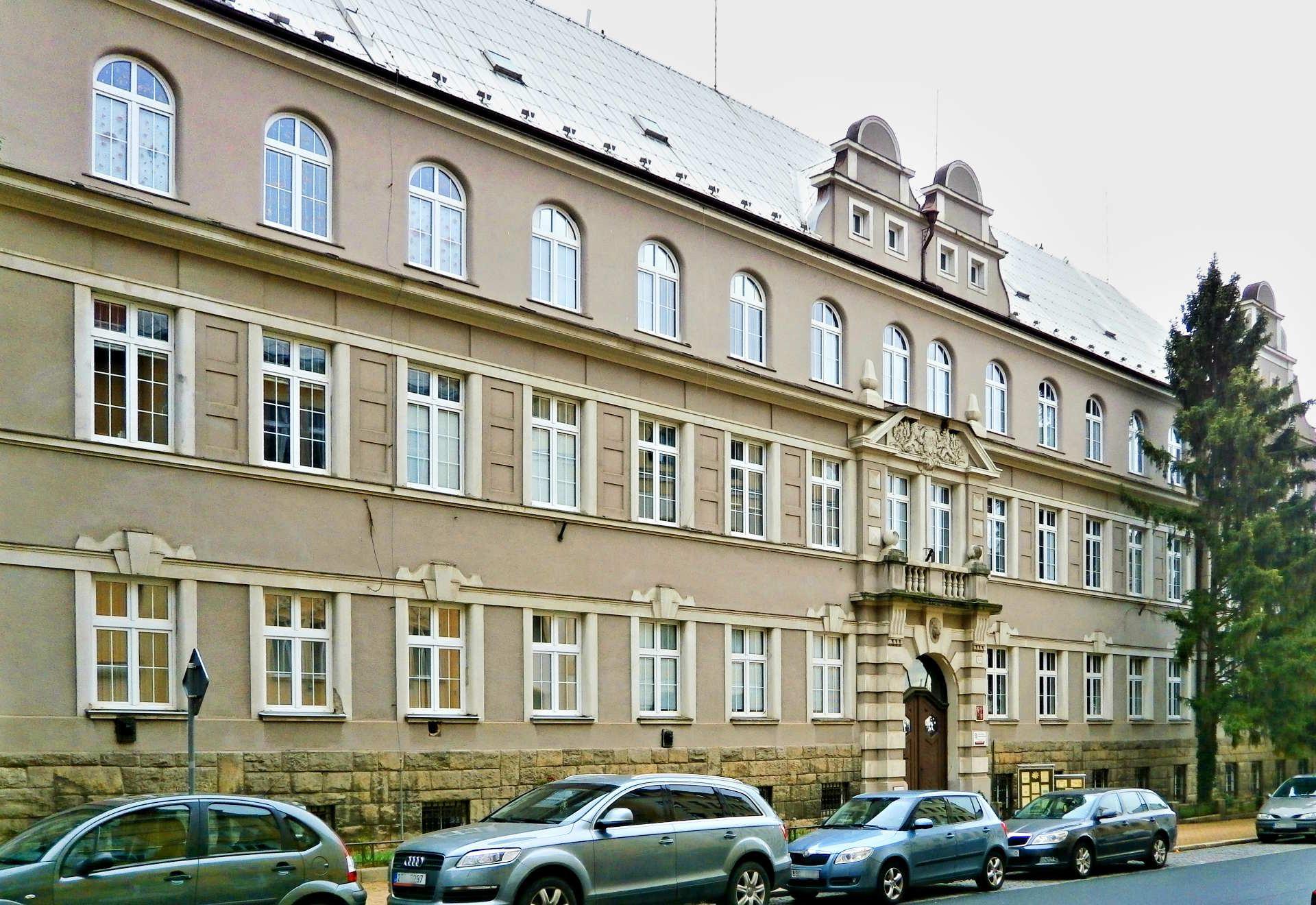 ZŠ Čáslav, Husova foto 3