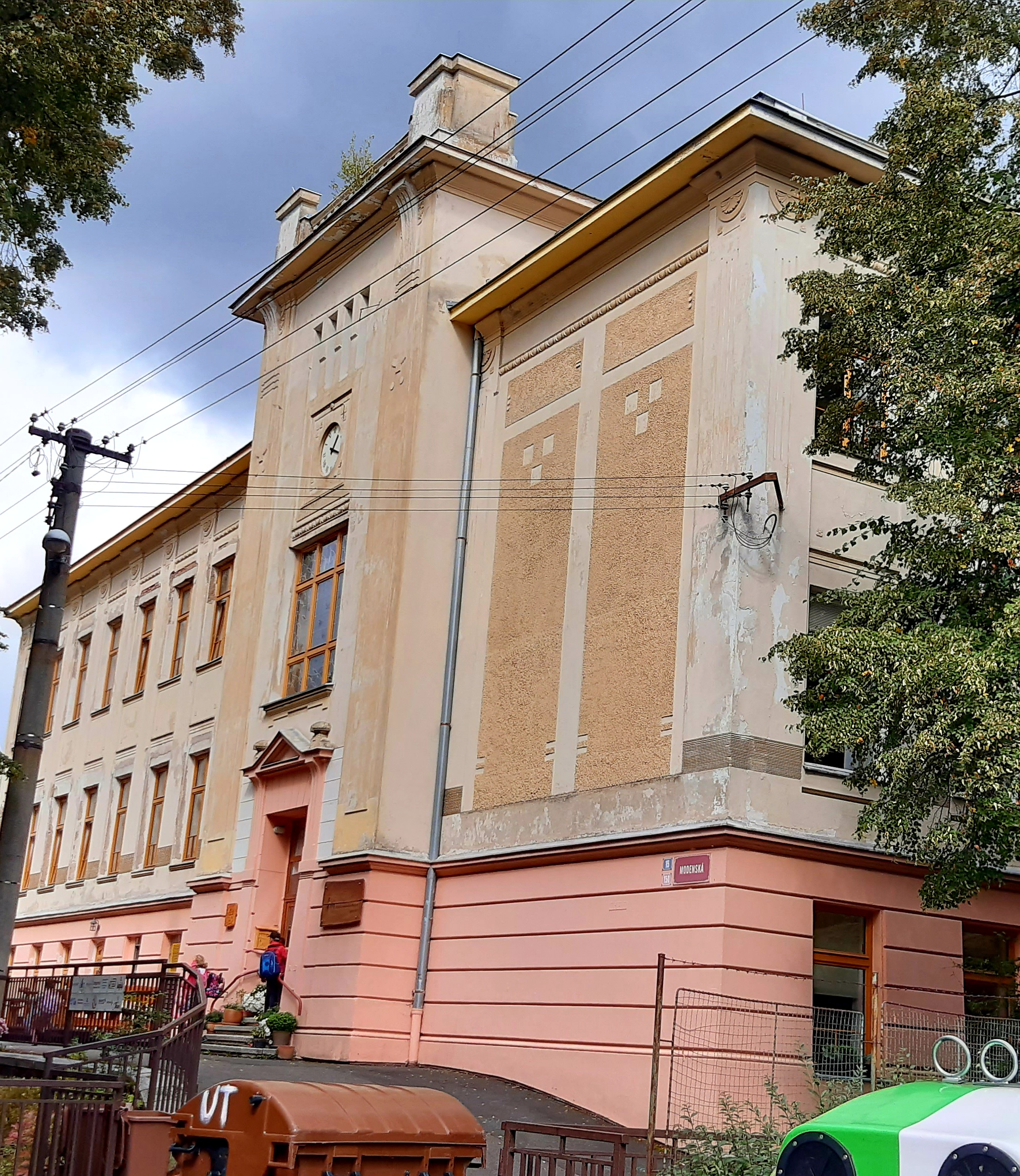 Waldorfská základní škola a mateřská škola Wlaštovka Karlovy Vary, o.p.s. foto 2