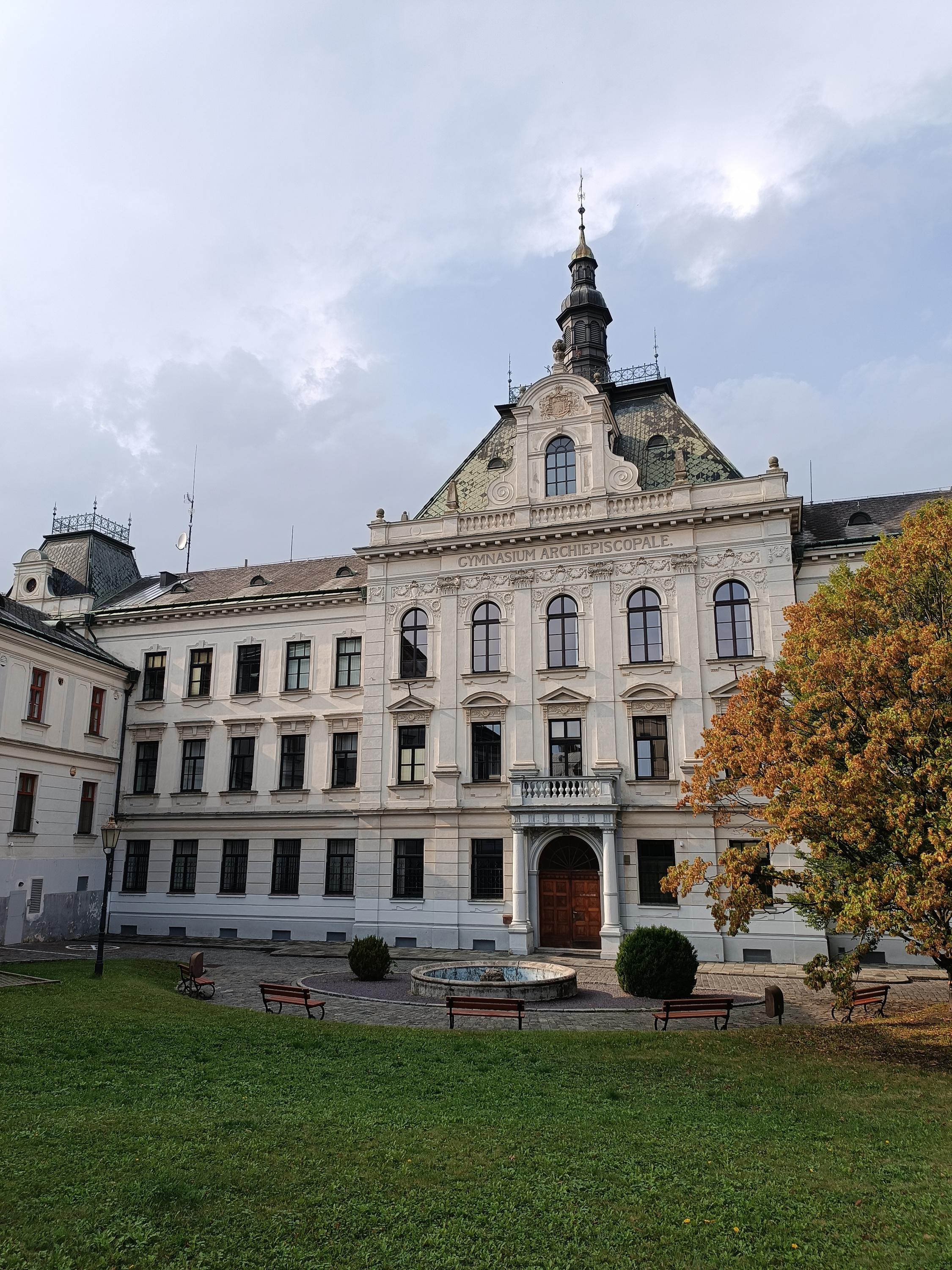 Knihovna Arcibiskupského gymnázia Kroměříž foto 5
