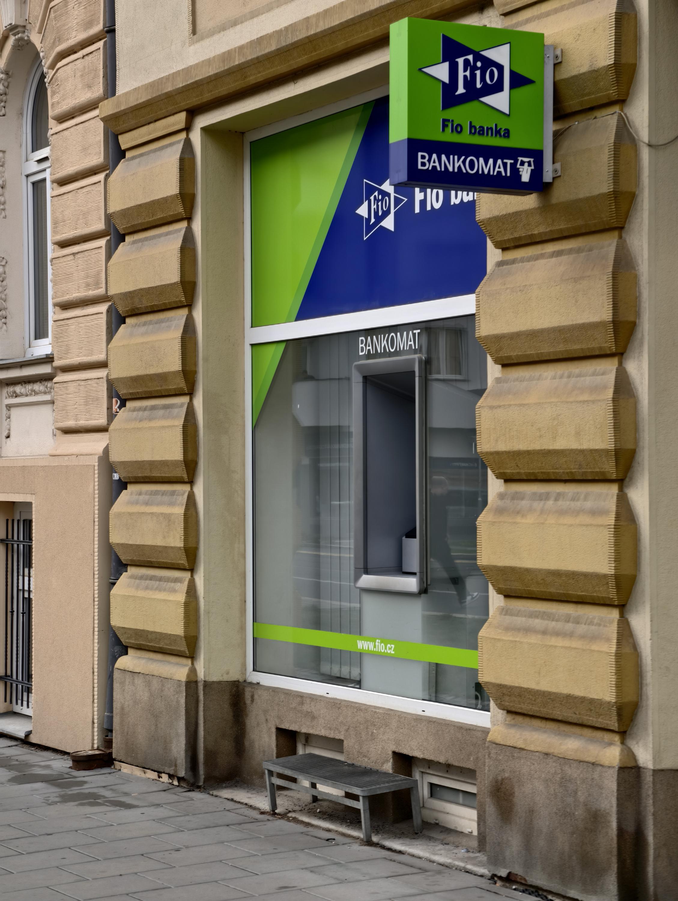 Bankomat Fio banky foto 2