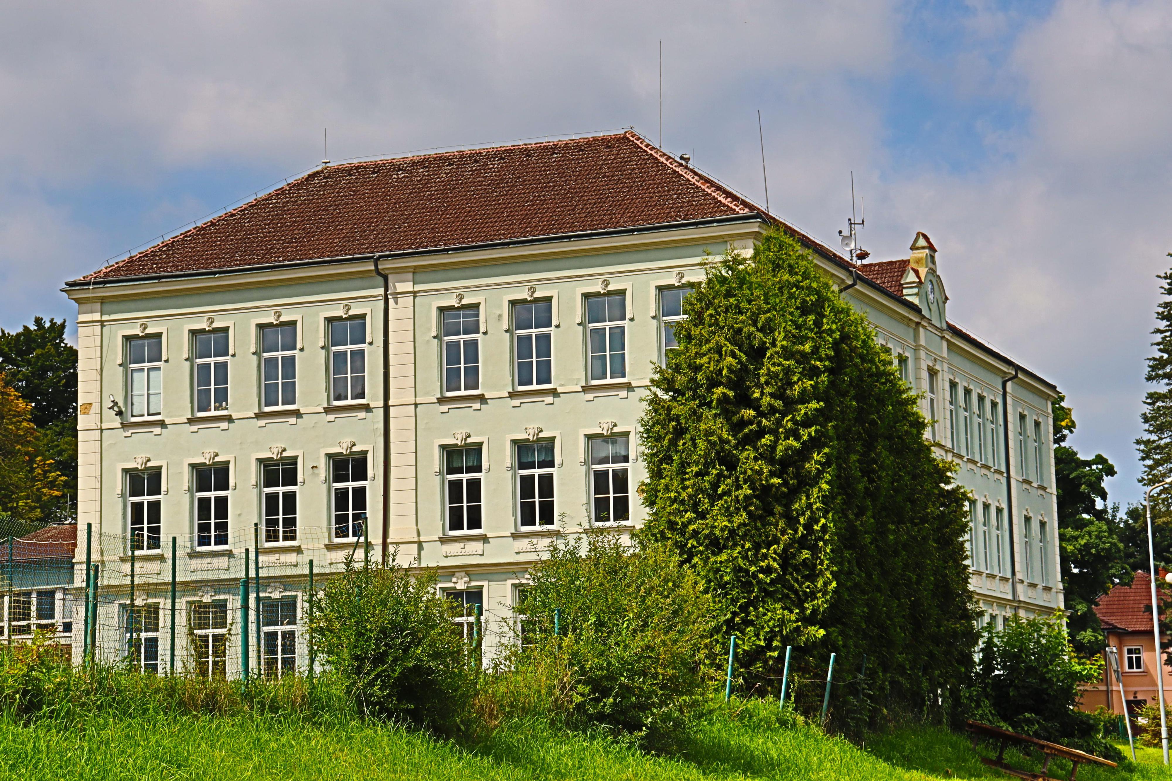 ZŠ a MŠ Tadeáše Haenkeho Chřibská