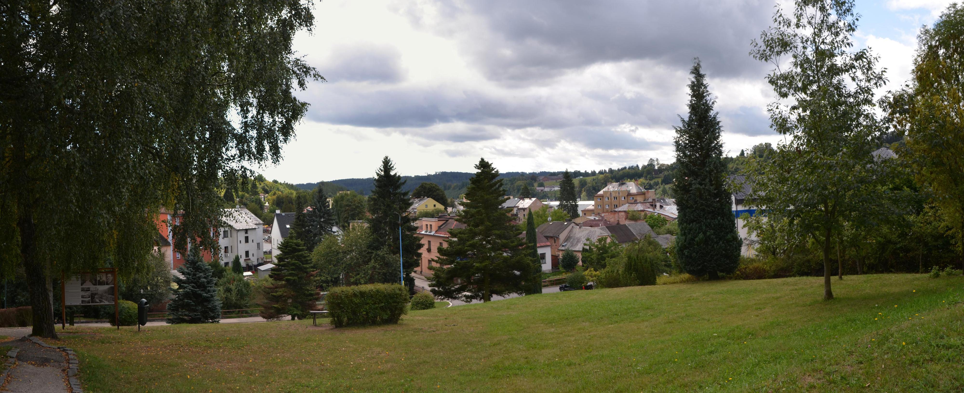 Základní škola Úpice - Lány foto 3