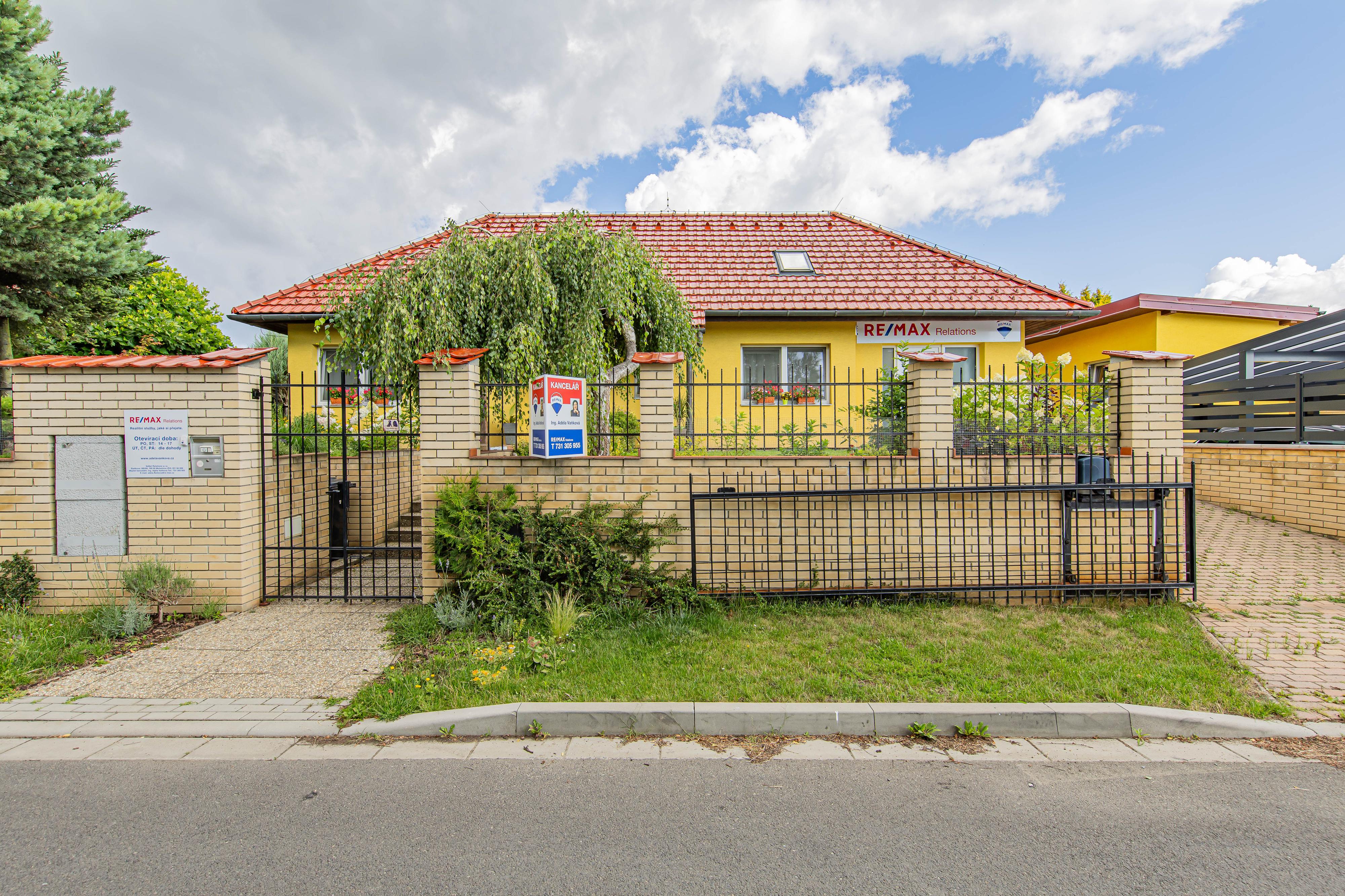 RE/MAX Relations - Ing. Adéla Vaňková foto 2