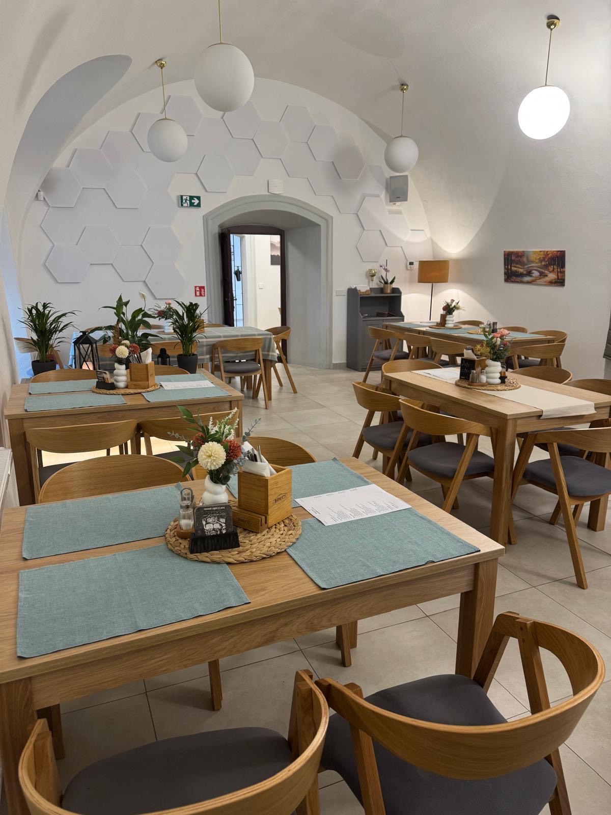 Restaurace a zahrádka na Tvrzi foto 4