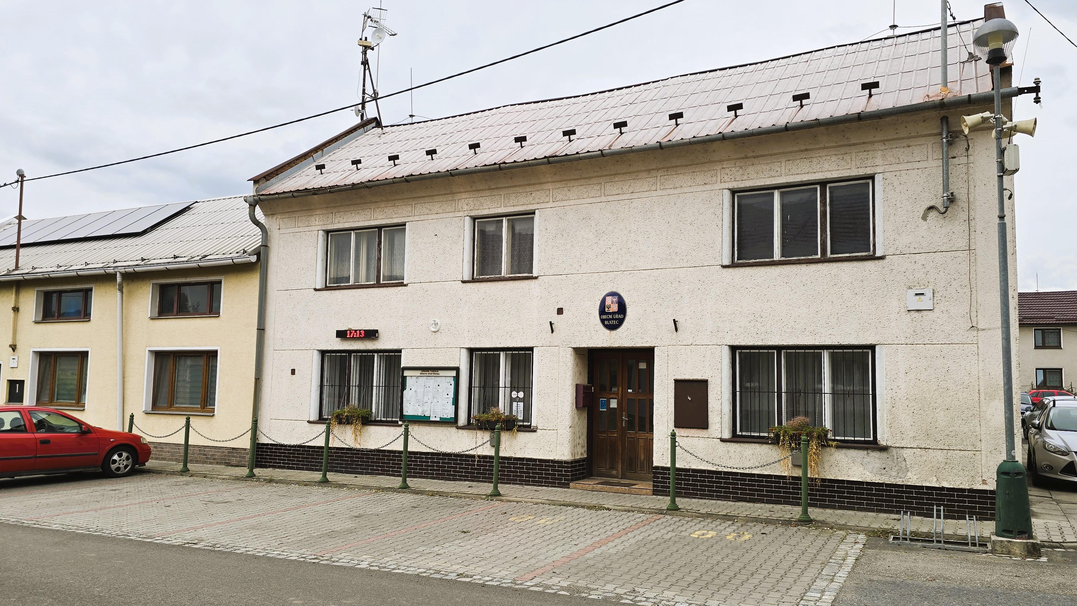 Blatec - obecní úřad foto 3
