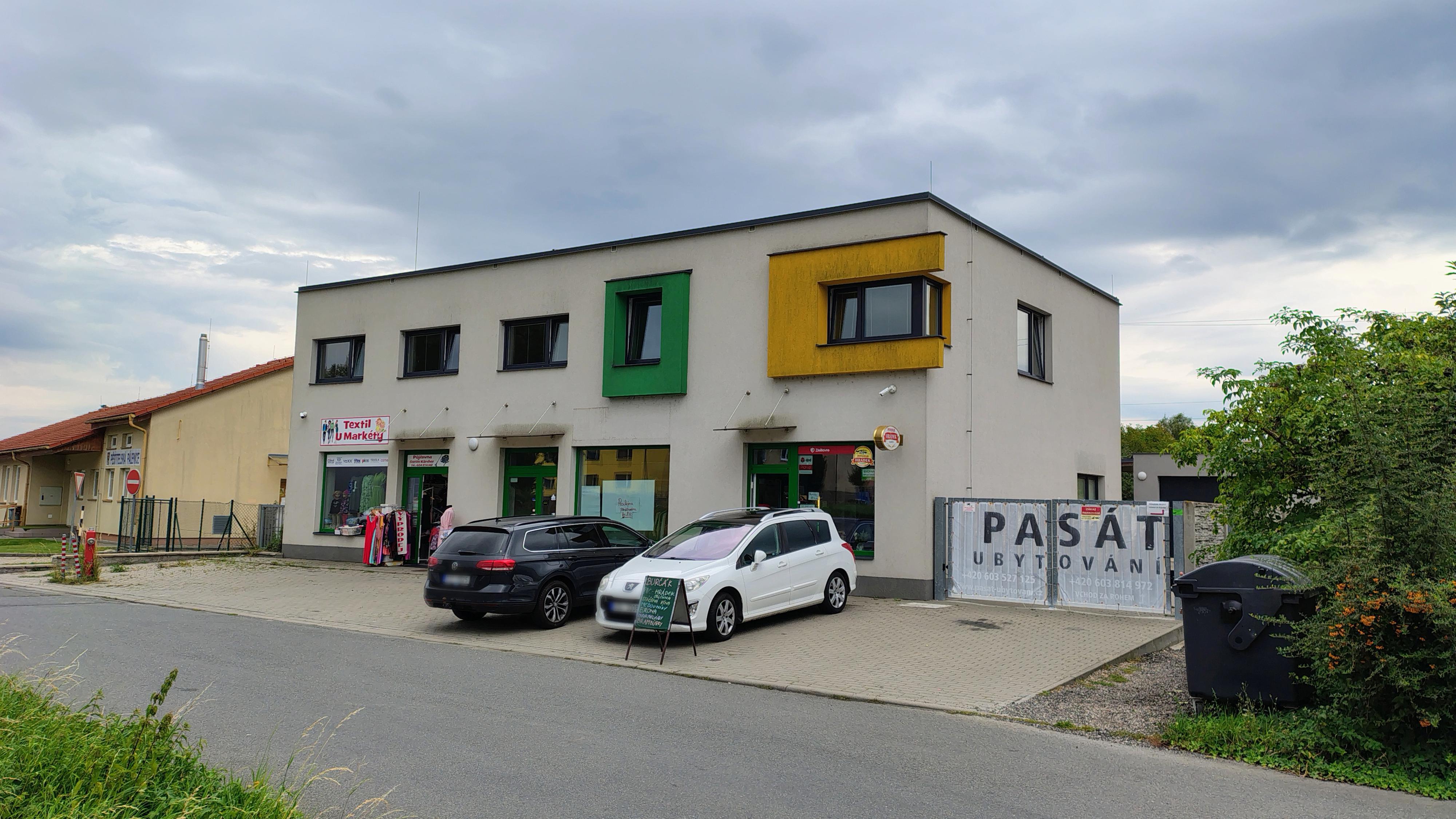 Pavel Vrána, Polyfunkční dům Pasát