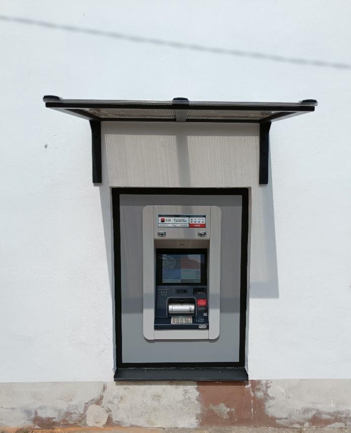 Bankomat Komerční banky foto 2