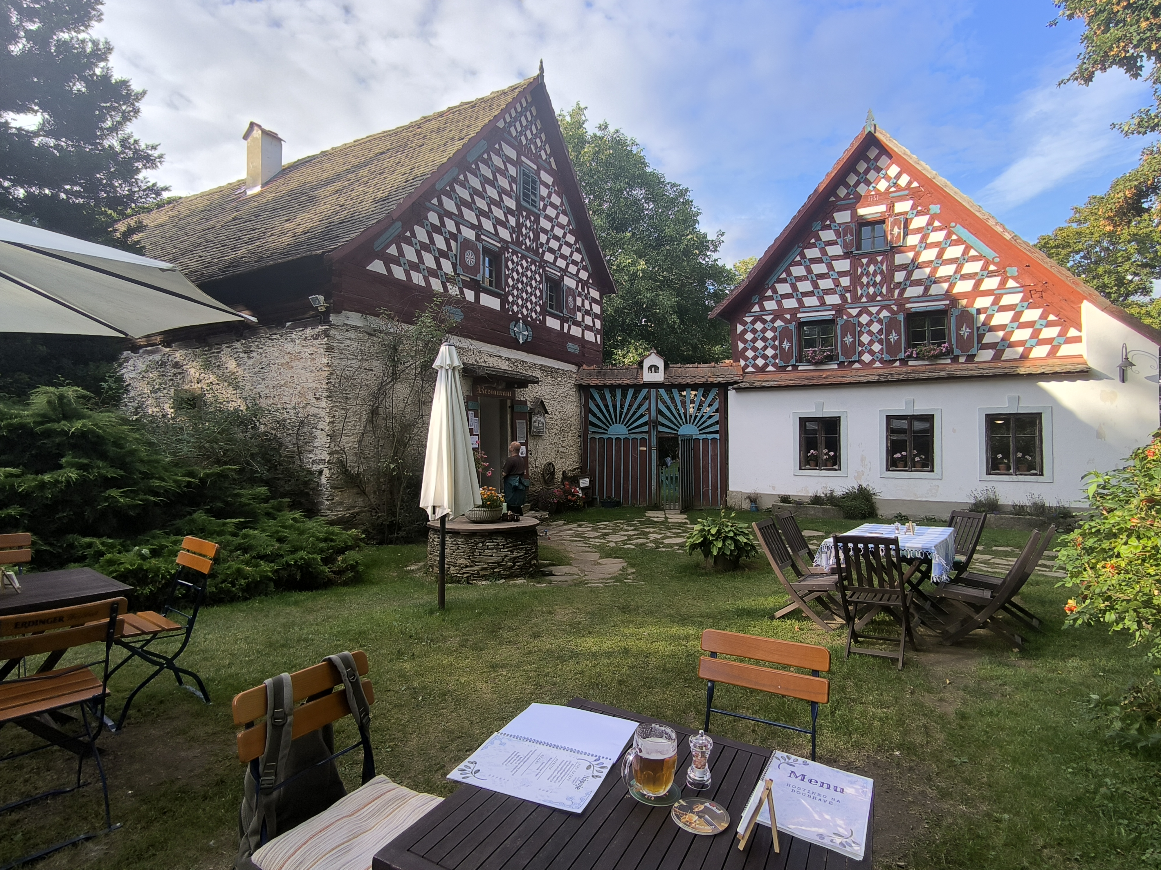 HOSTINEC NA DOUBRAVĚ foto 2
