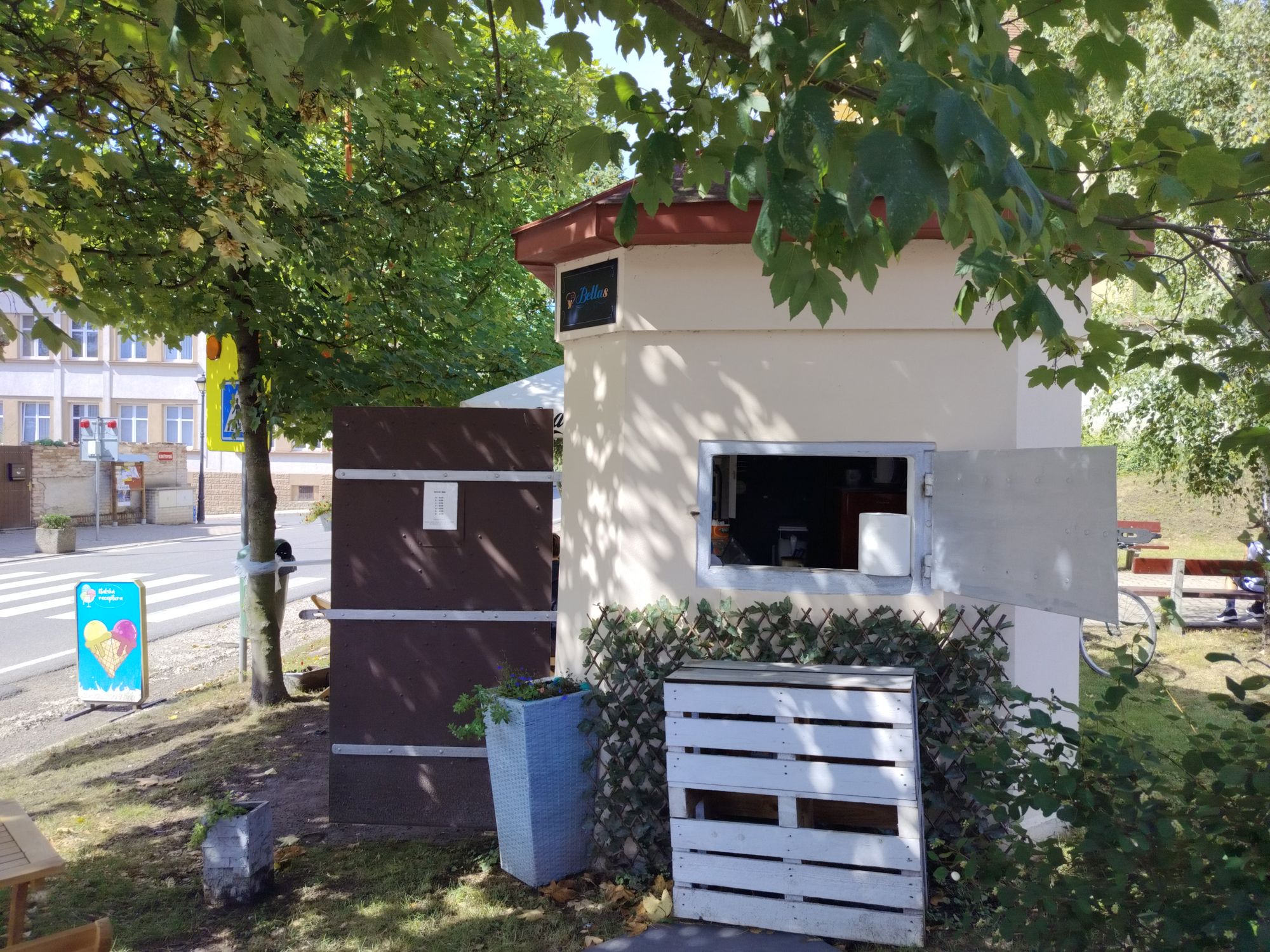 Prodej zmrzliny Čečelice