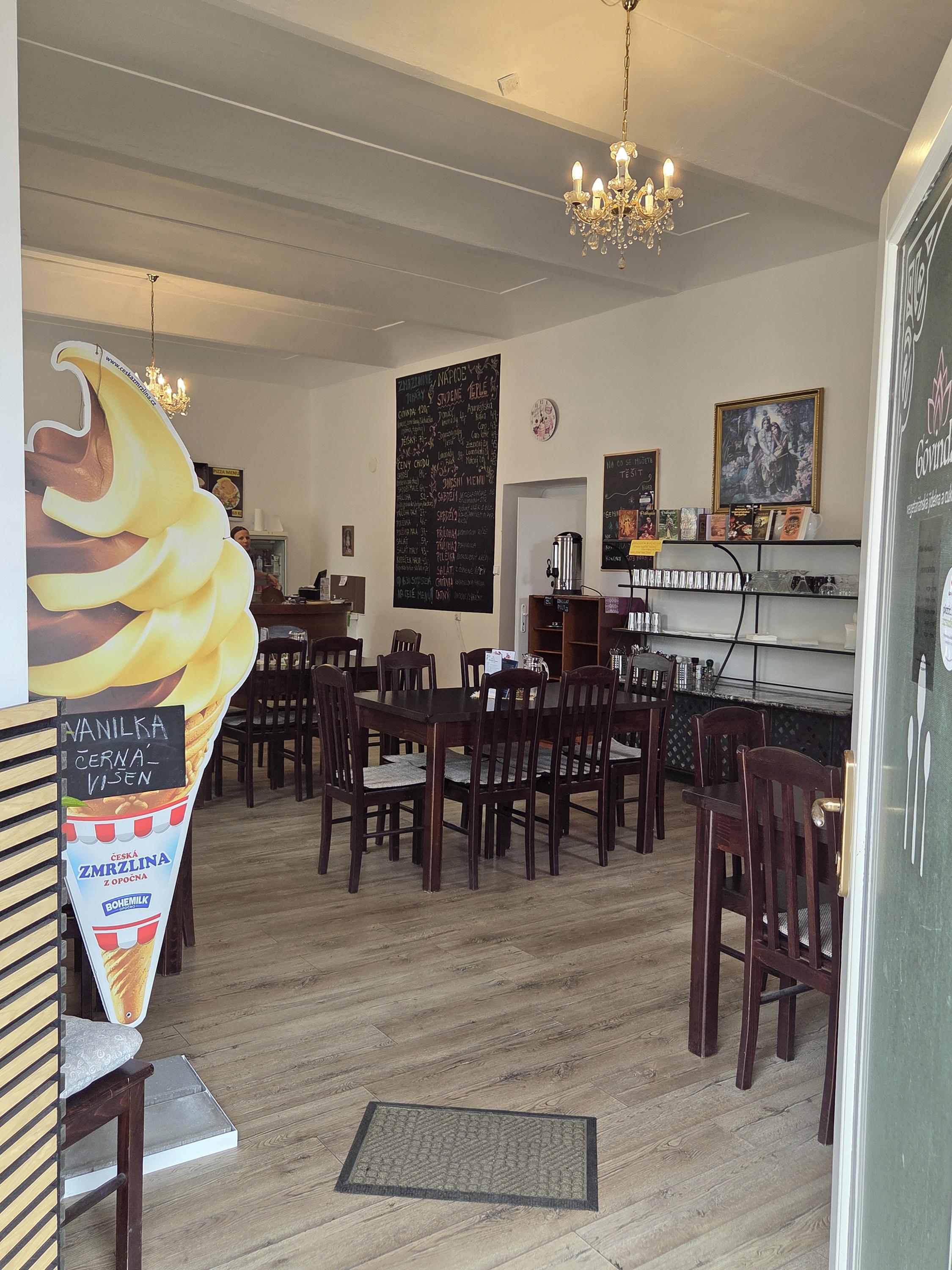 Góvinda - jídelna a cukrárna foto 6