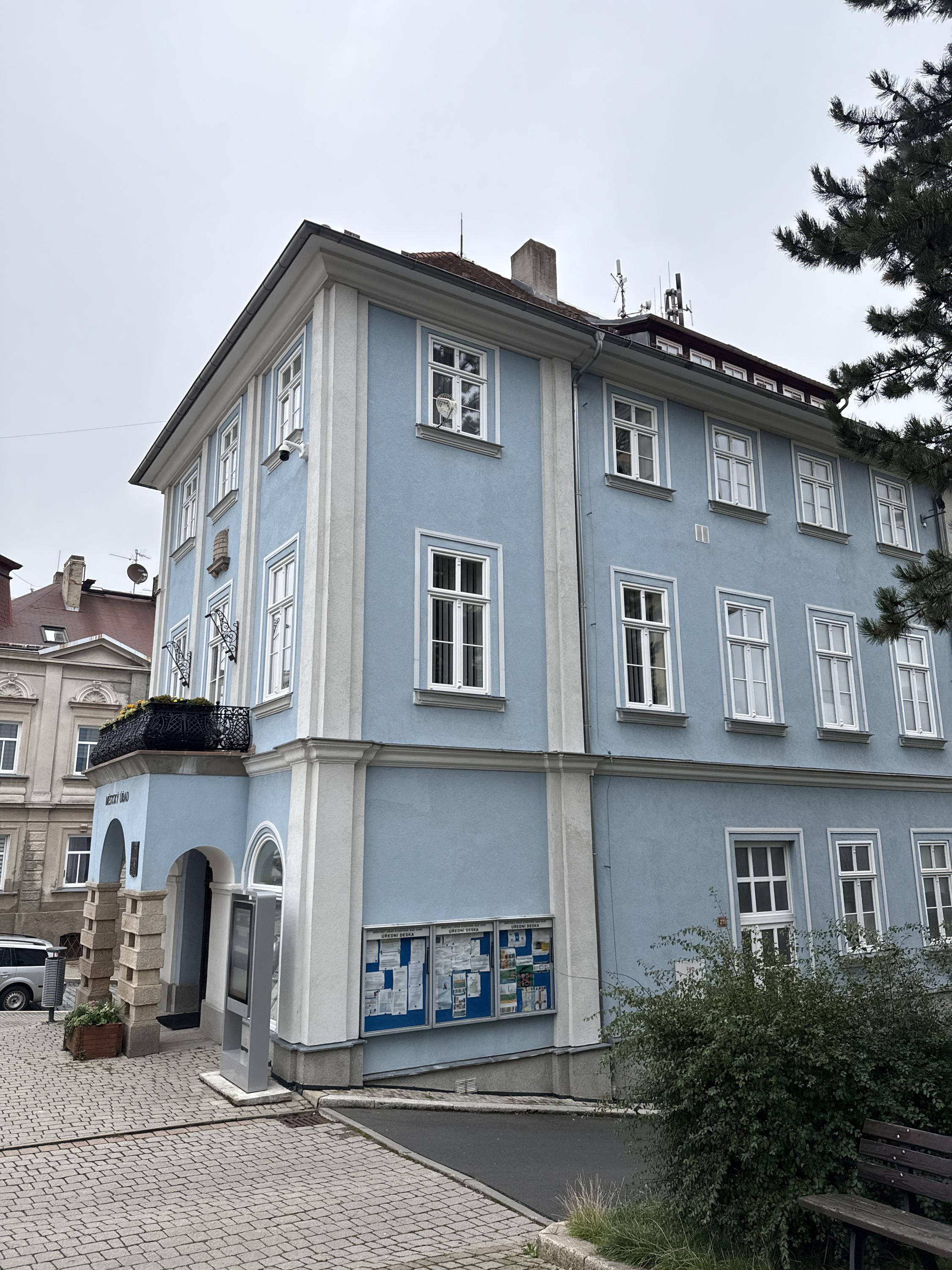 Kynšperk nad Ohří - městský úřad foto 3